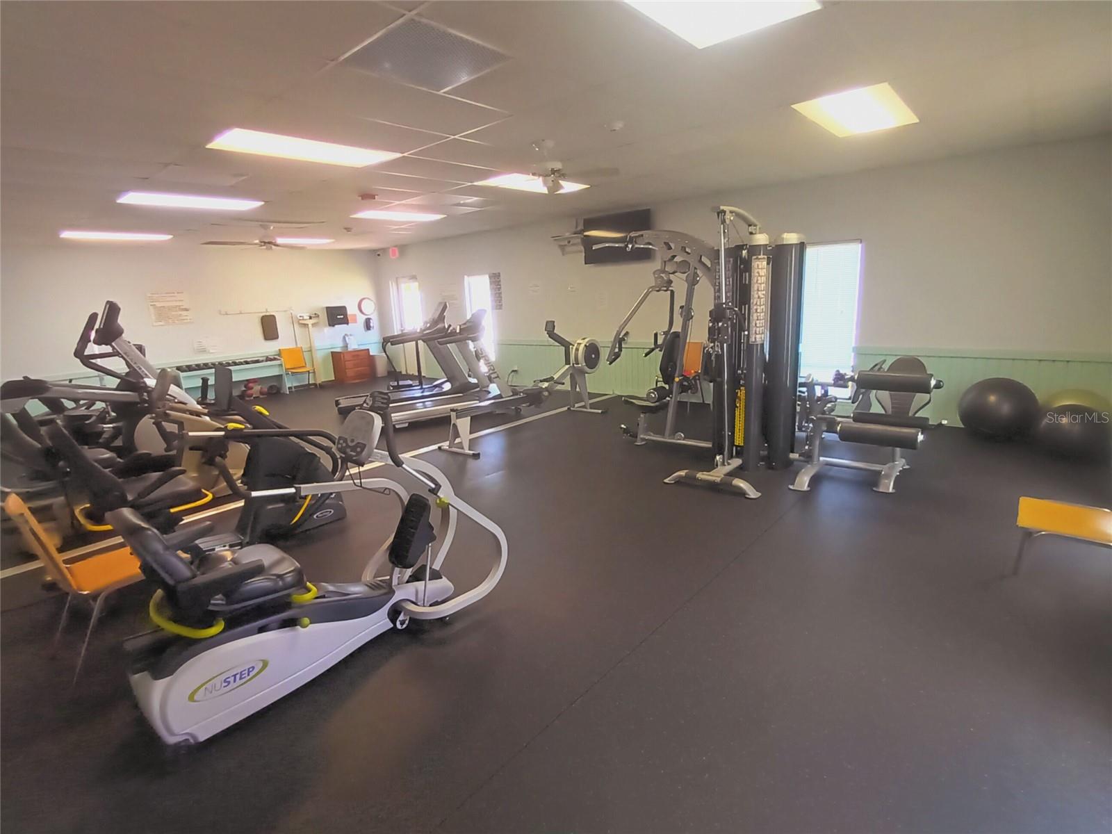 Image 39 of 81 For 1735 Old Elm Street