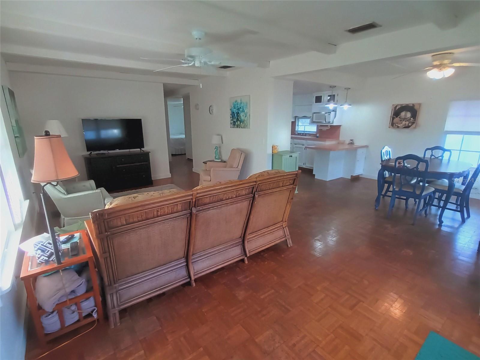 Image 8 of 81 For 1735 Old Elm Street