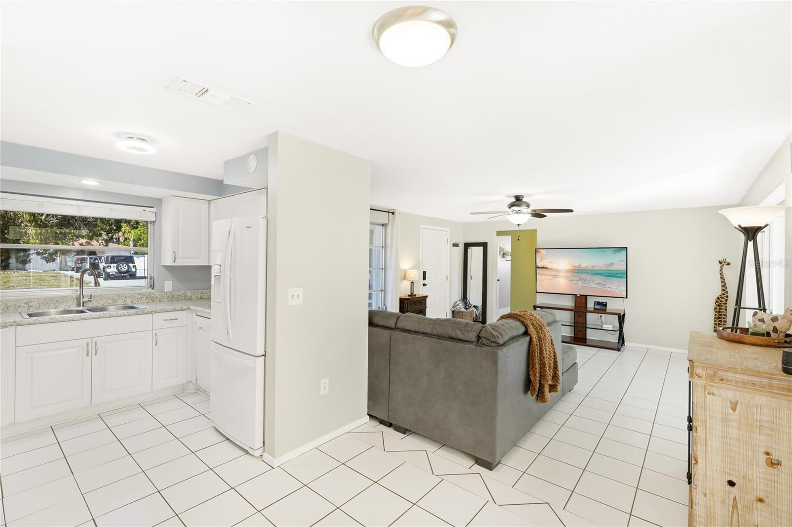 Image 12 of 34 For 4110 Winthrop Street