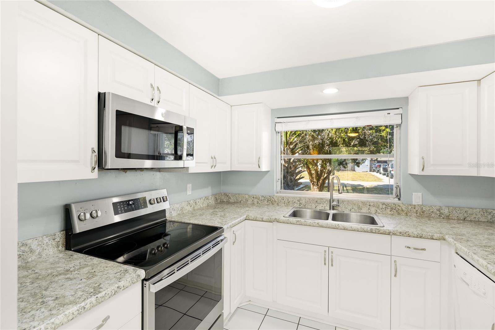 Image 14 of 34 For 4110 Winthrop Street