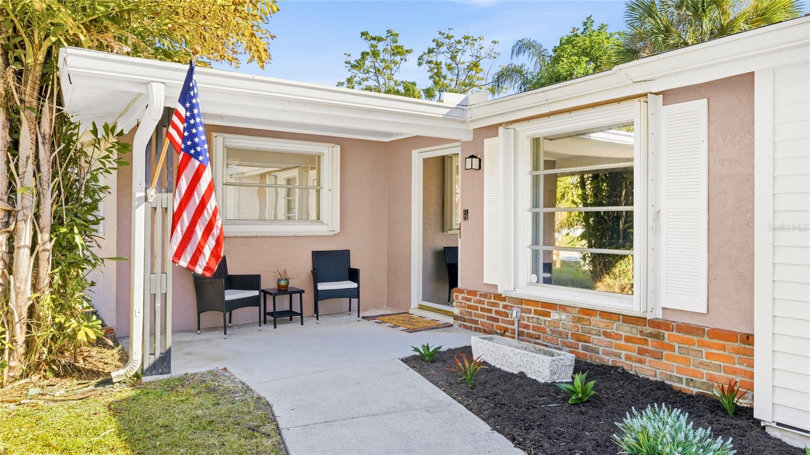 Image 4 of 34 For 4110 Winthrop Street