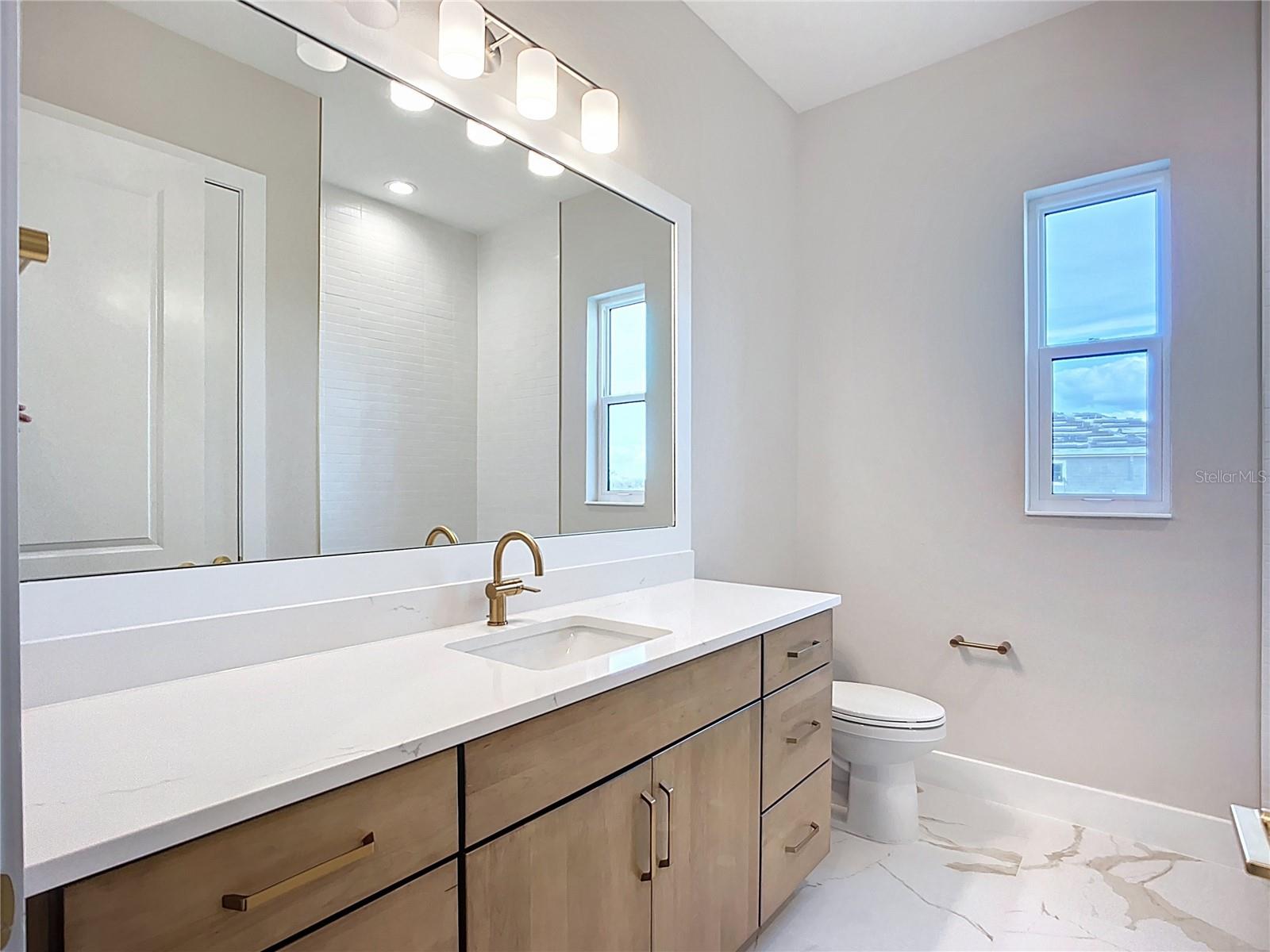 Image 40 of 55 For 3499 Quiver Court