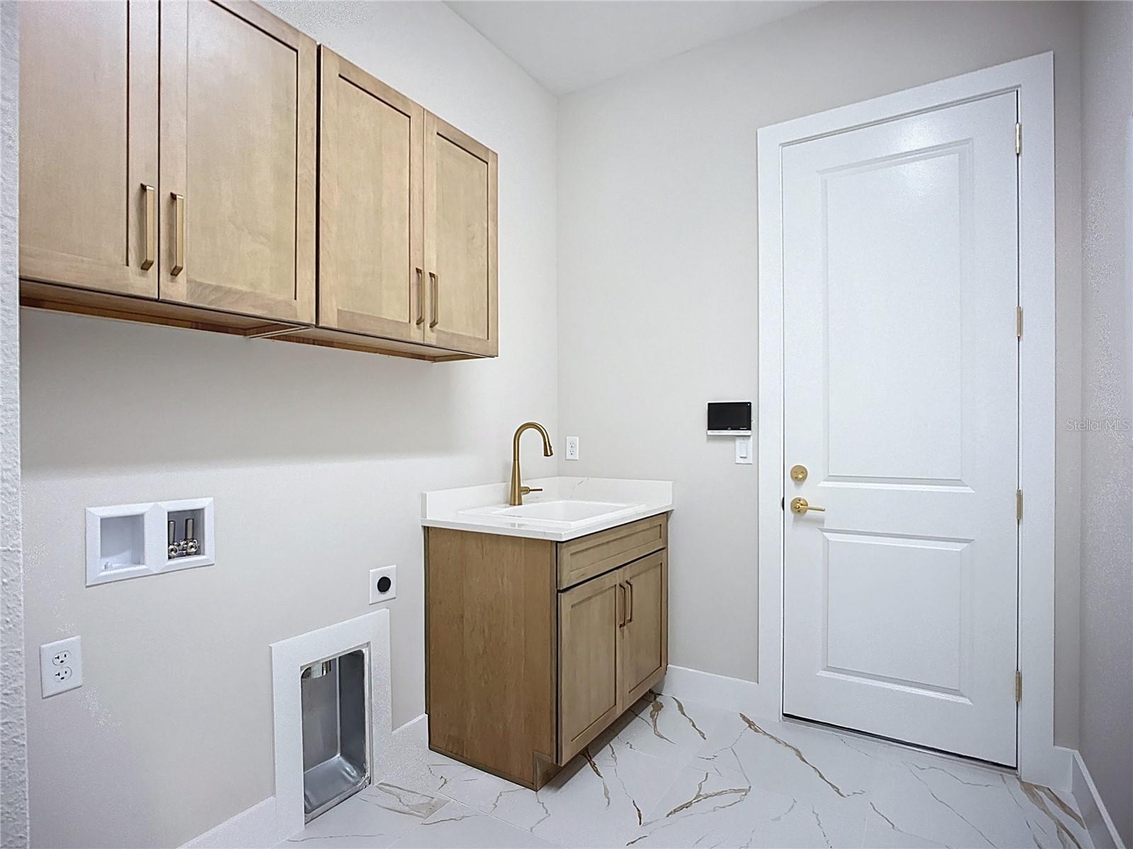 Image 42 of 55 For 3499 Quiver Court