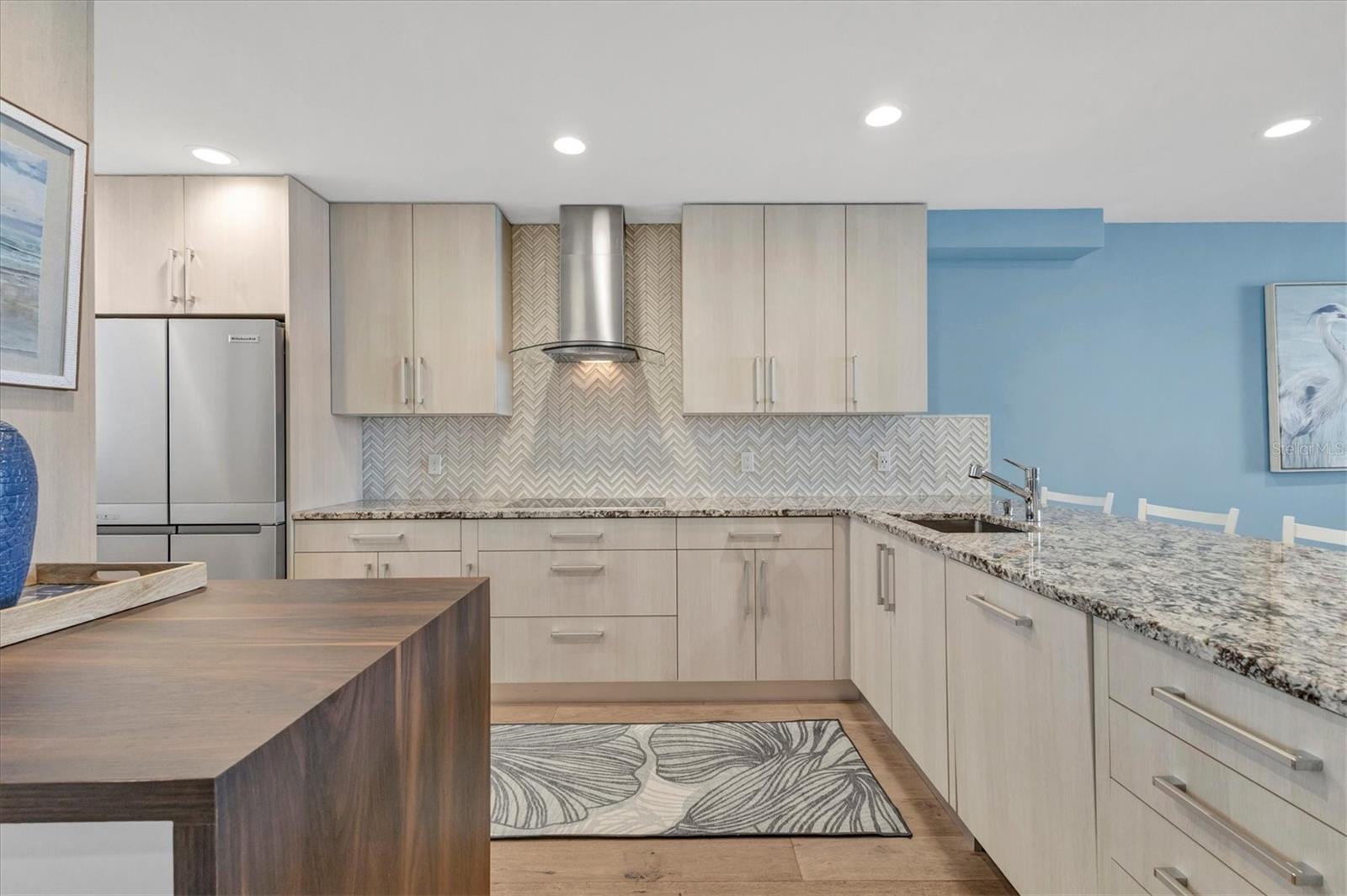 Image 19 of 53 For 1145 Gulf Of Mexico Dr Unit  603