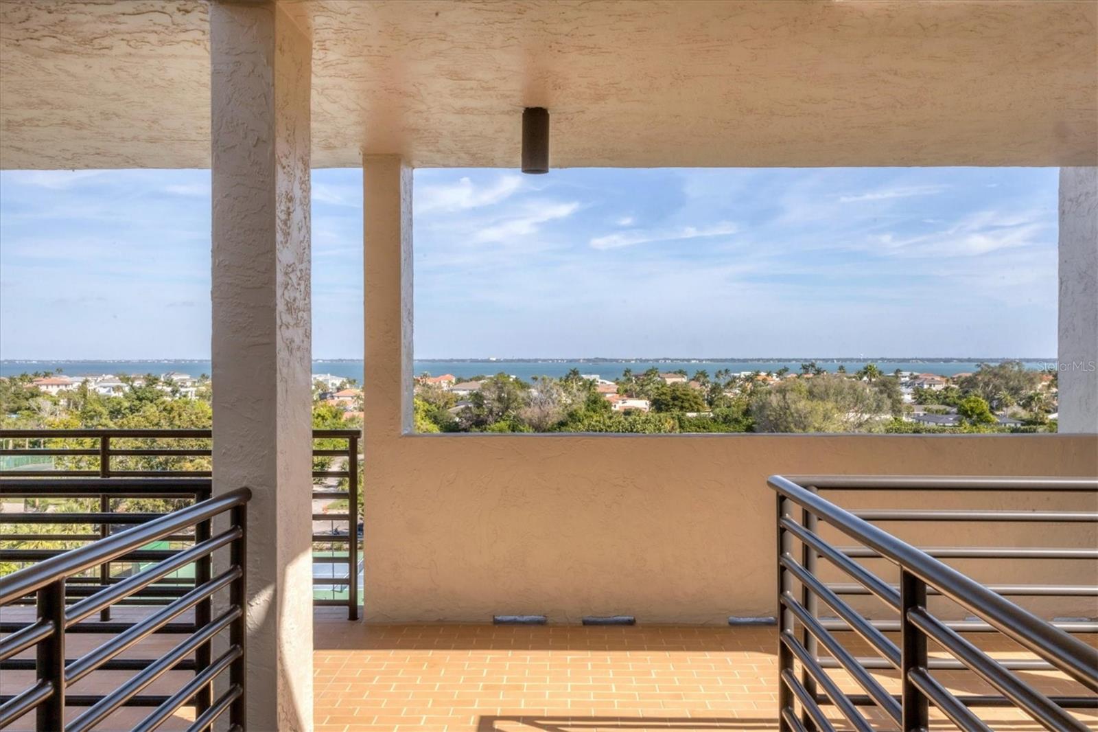 Image 41 of 53 For 1145 Gulf Of Mexico Dr Unit  603