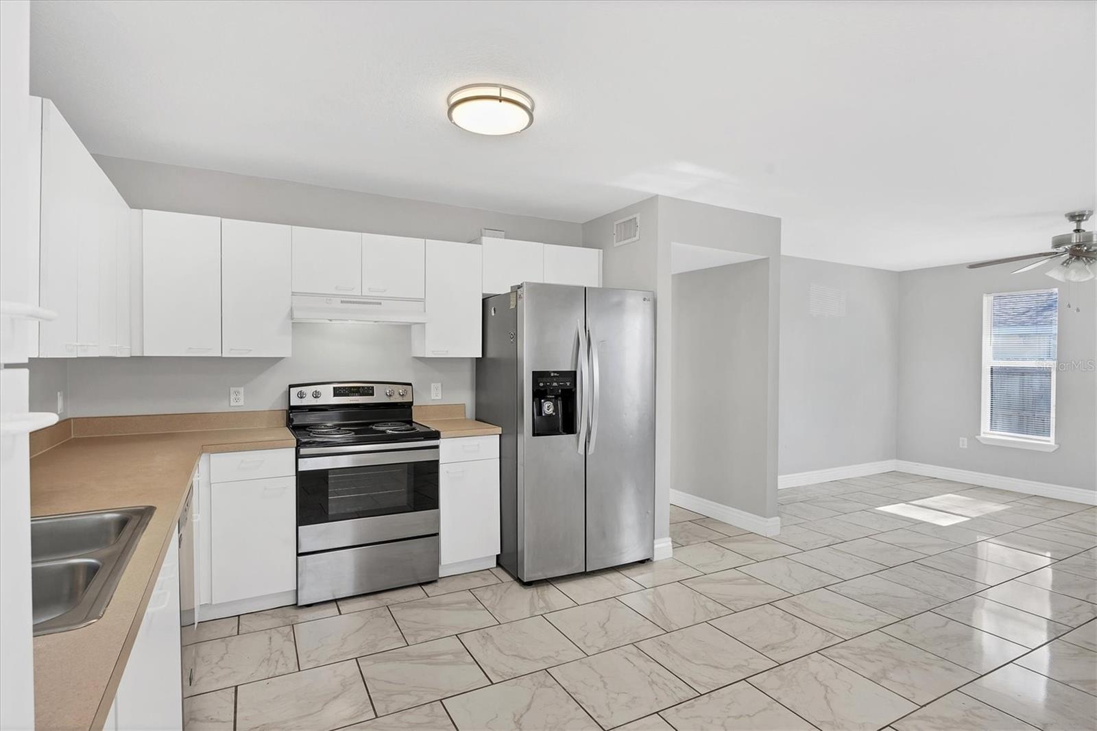 Image 10 of 63 For 808 4th Avenue W