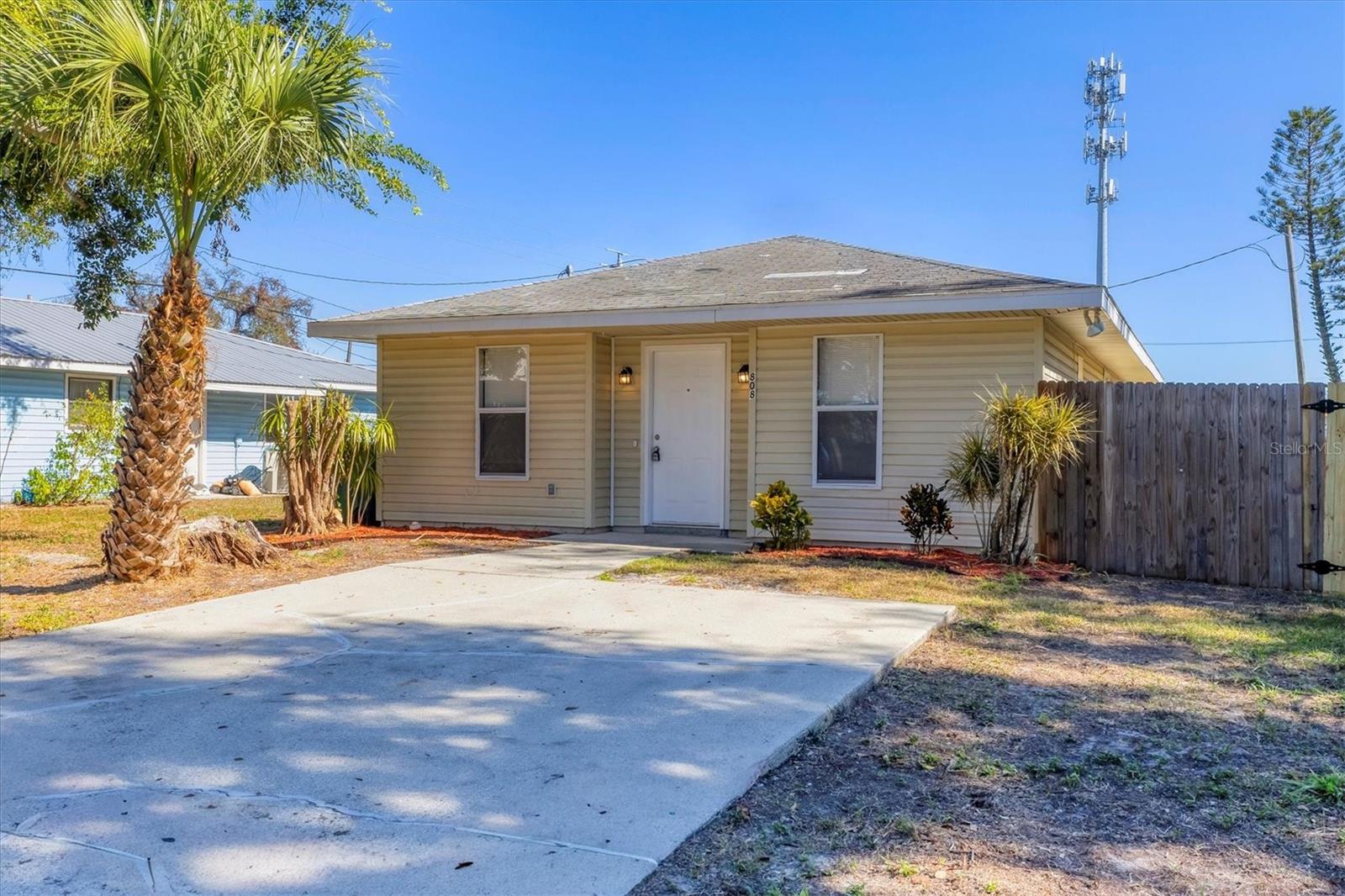 Image 2 of 63 For 808 4th Avenue W