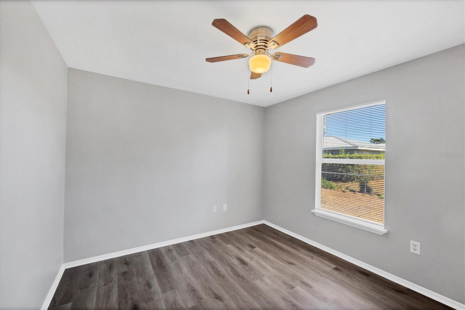 Image 22 of 63 For 808 4th Avenue W