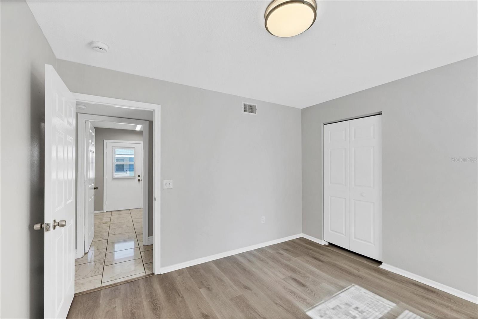 Image 26 of 63 For 808 4th Avenue W