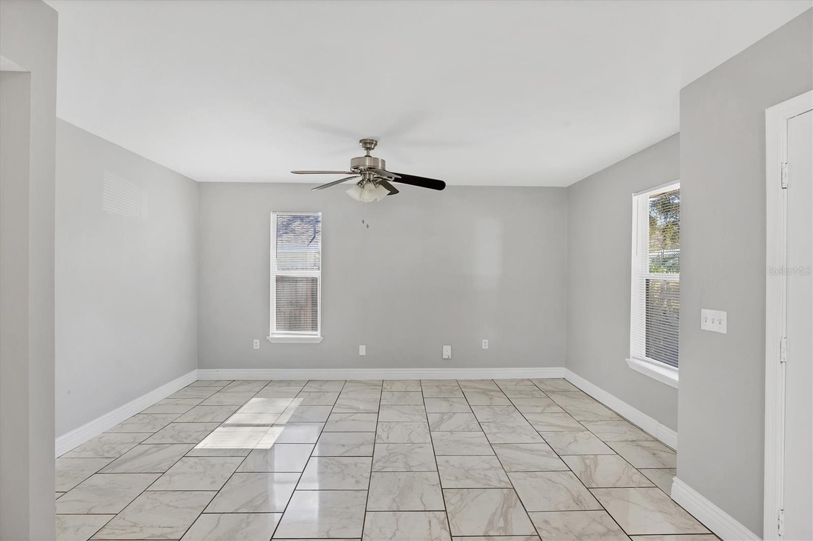 Image 5 of 63 For 808 4th Avenue W