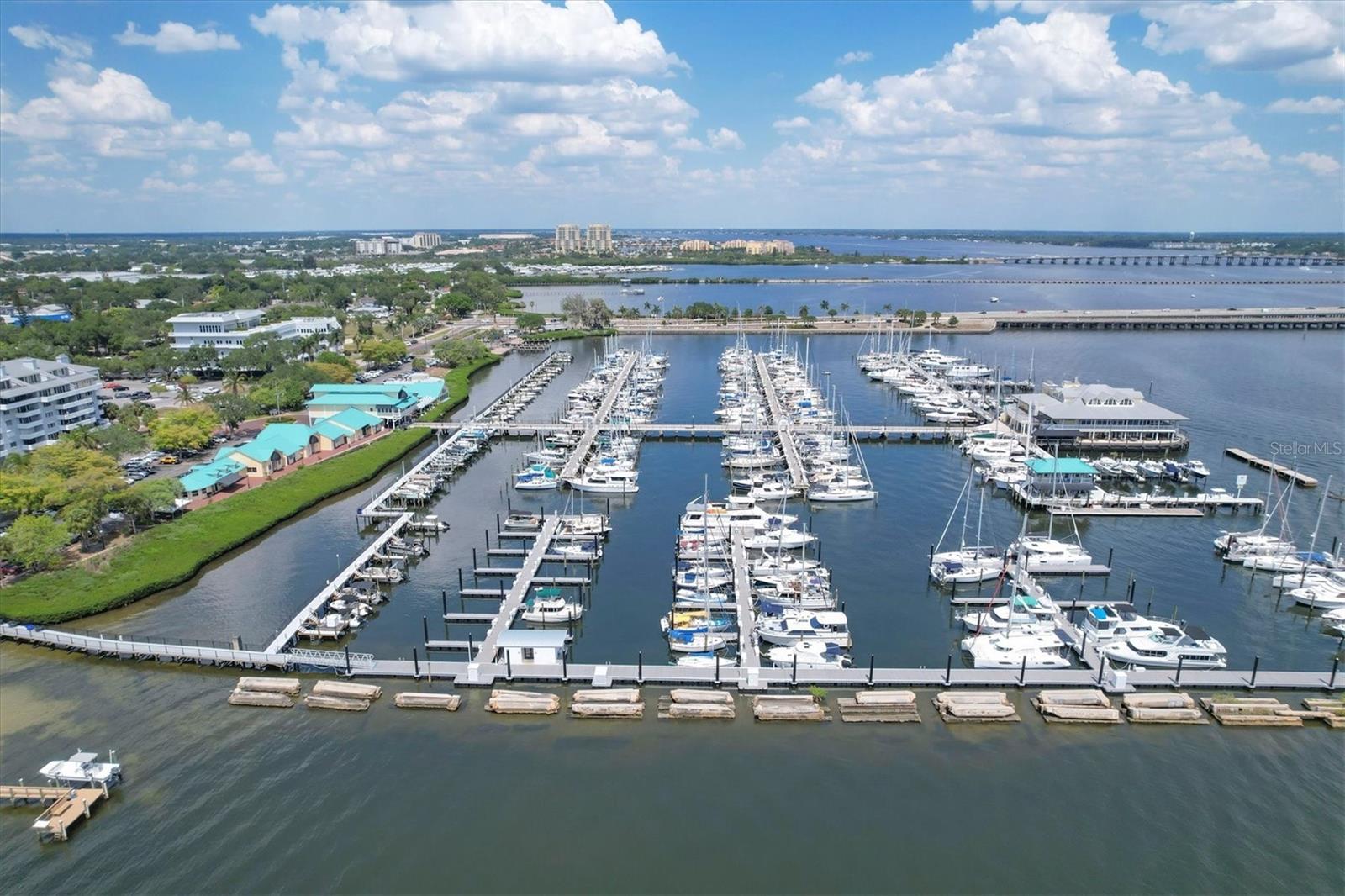 Image 54 of 63 For 808 4th Avenue W