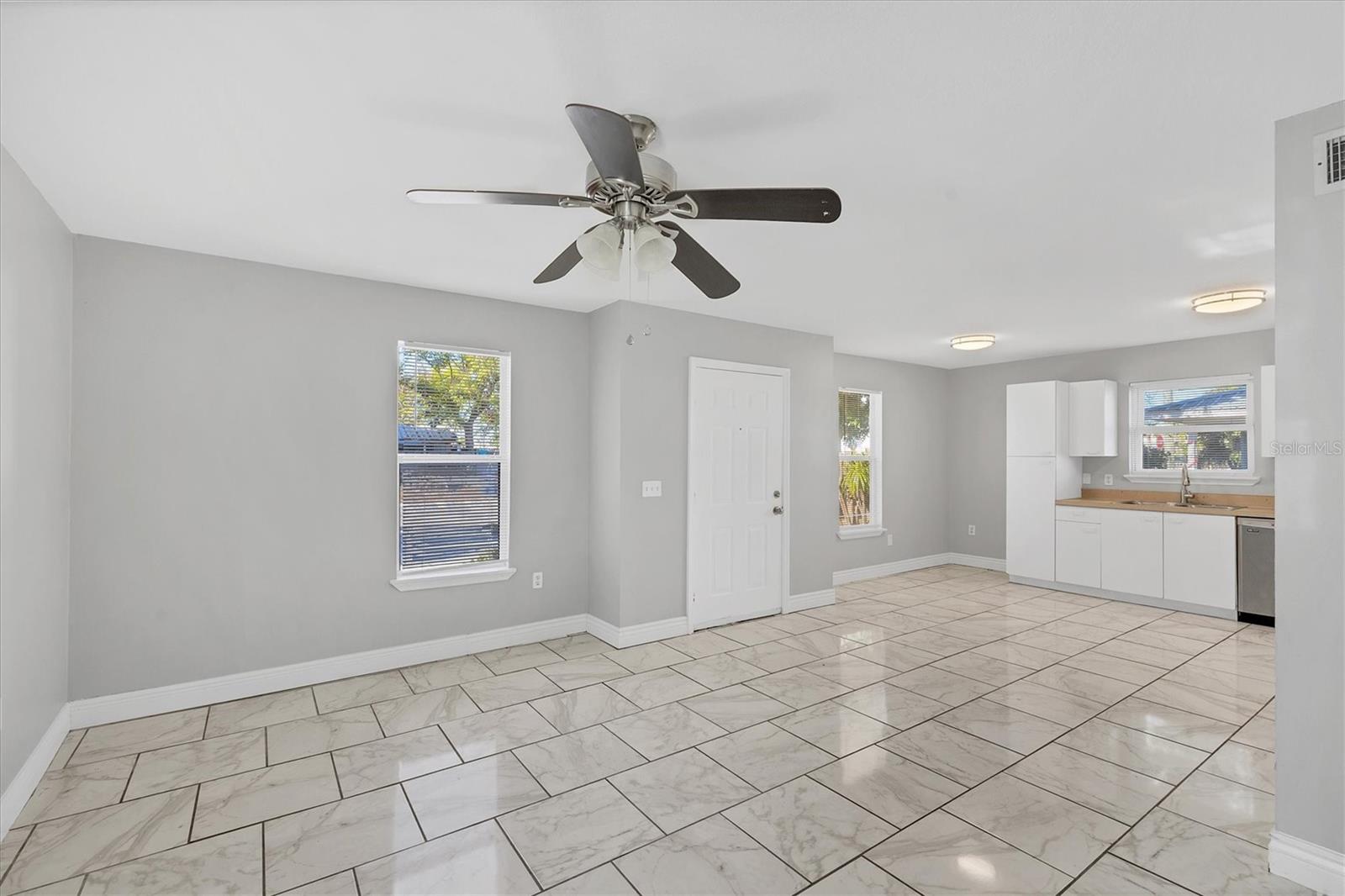 Image 8 of 63 For 808 4th Avenue W