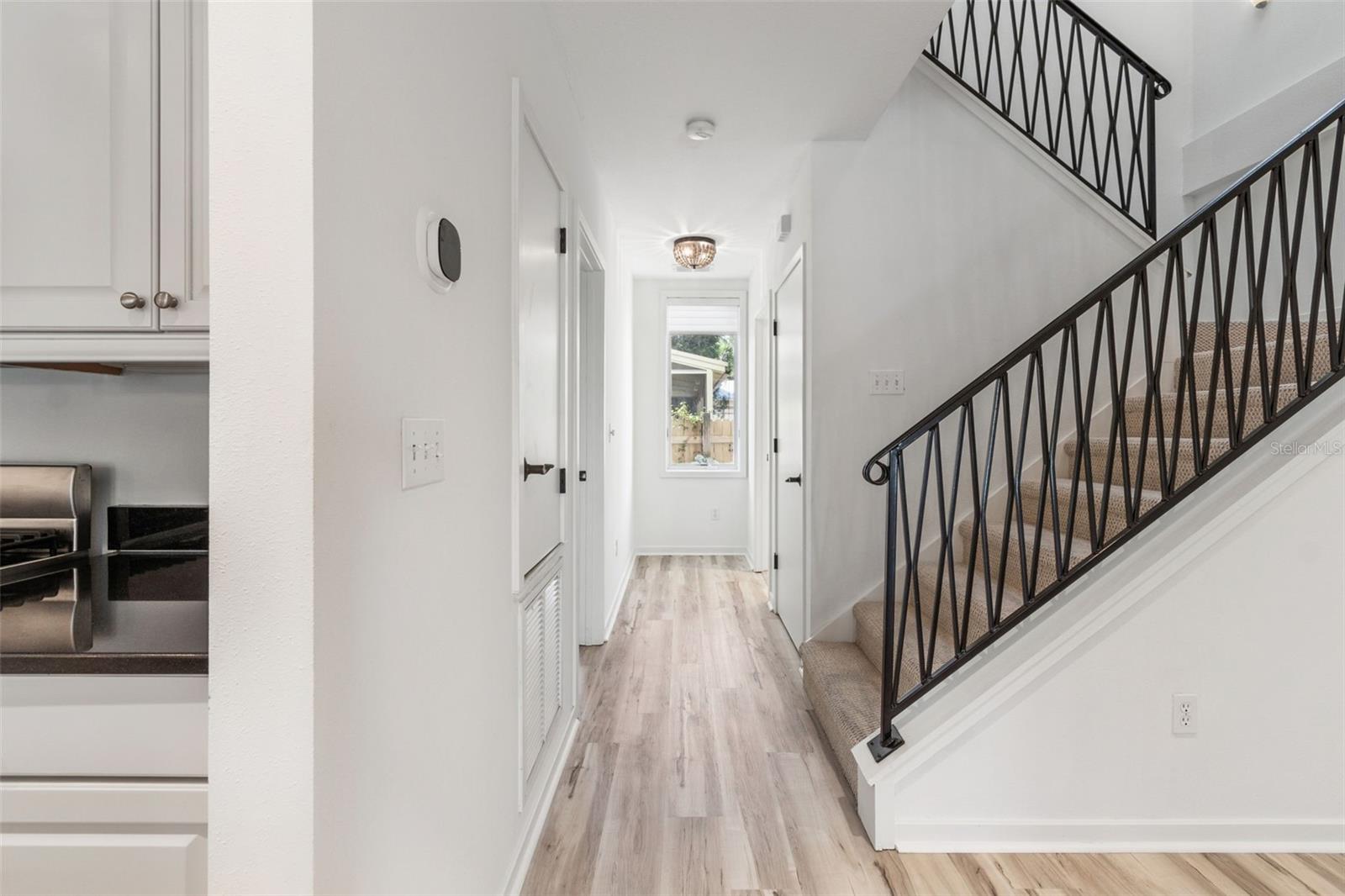 Image 14 of 51 For 1685 Laurel Street 3