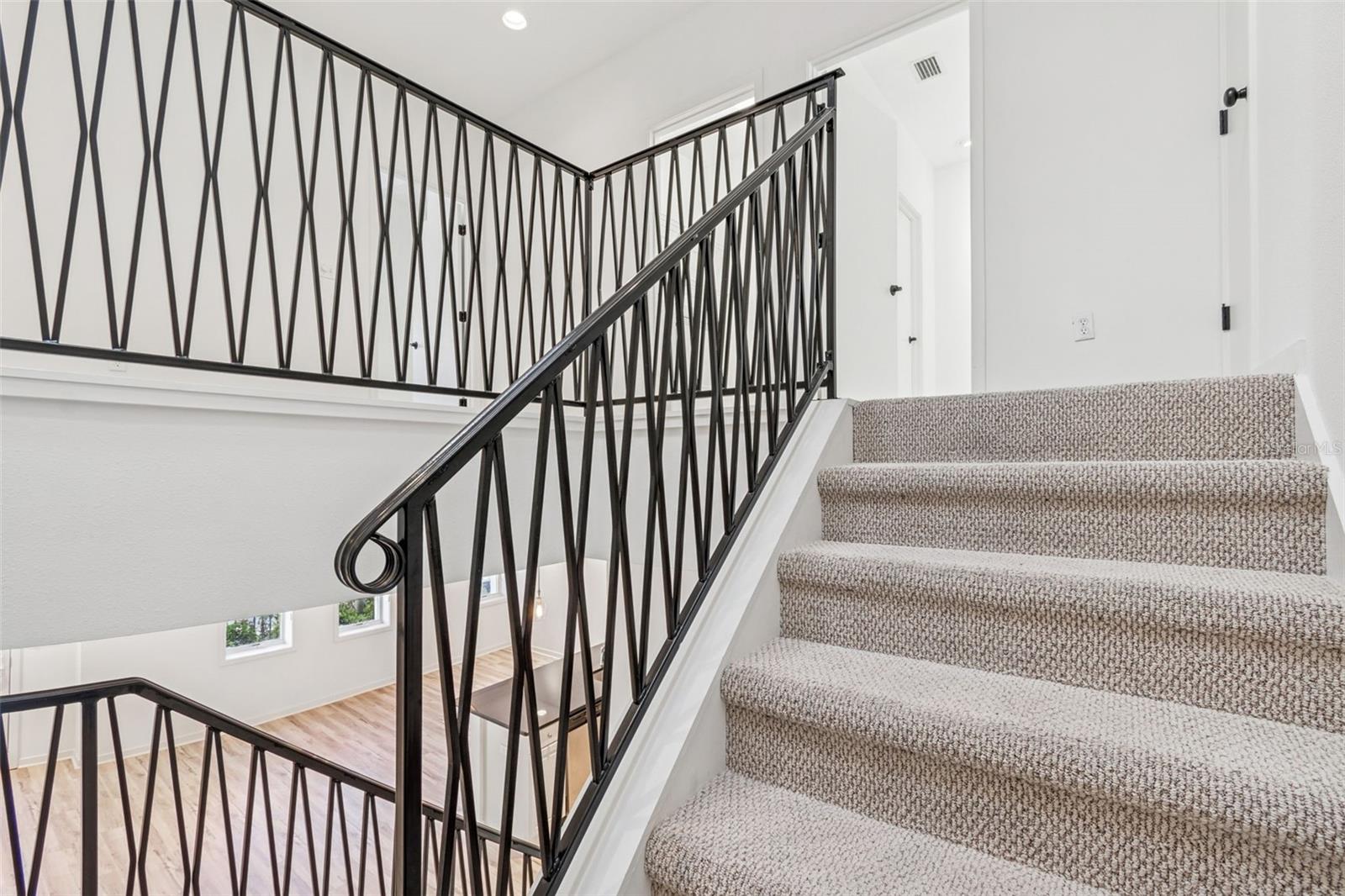 Image 19 of 51 For 1685 Laurel Street 3