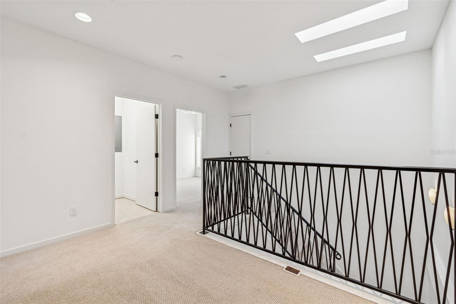 Image 22 of 51 For 1685 Laurel Street 3