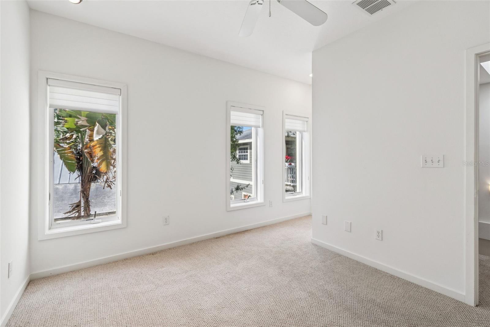 Image 34 of 51 For 1685 Laurel Street 3