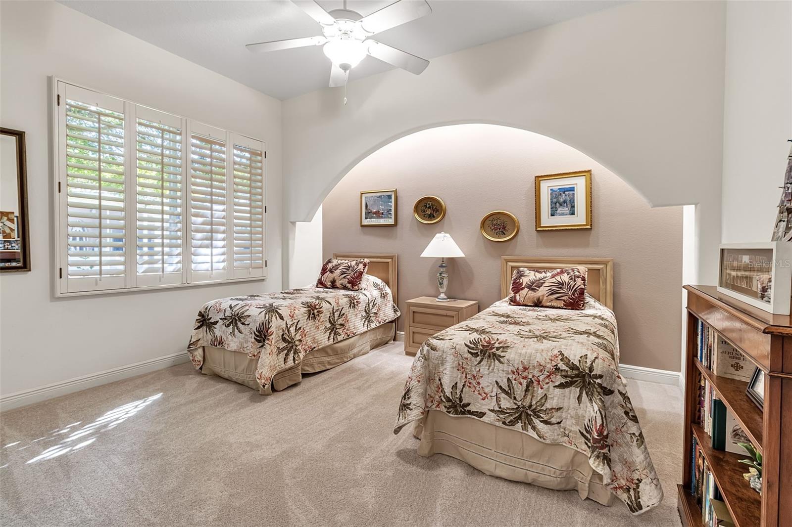 Image 18 of 43 For 362 Macewen Drive