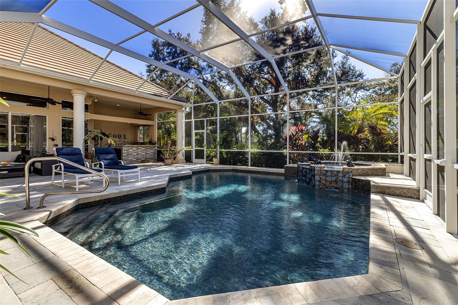 Image 32 of 43 For 362 Macewen Drive