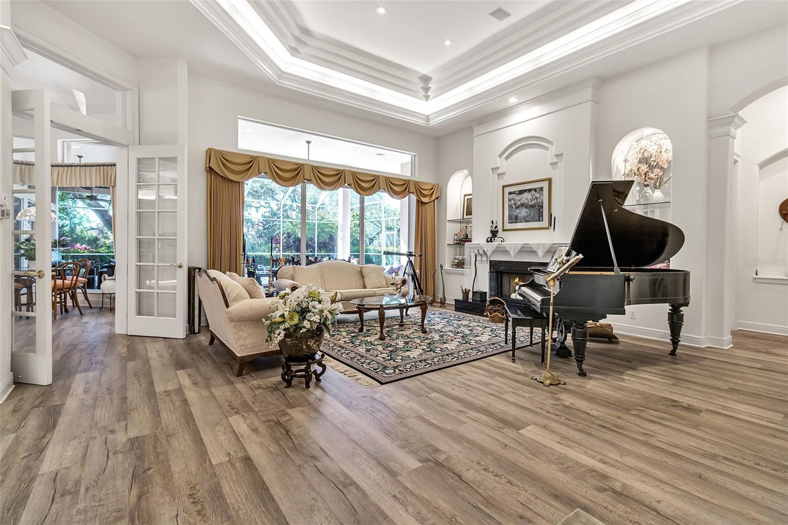 Image 4 of 43 For 362 Macewen Drive