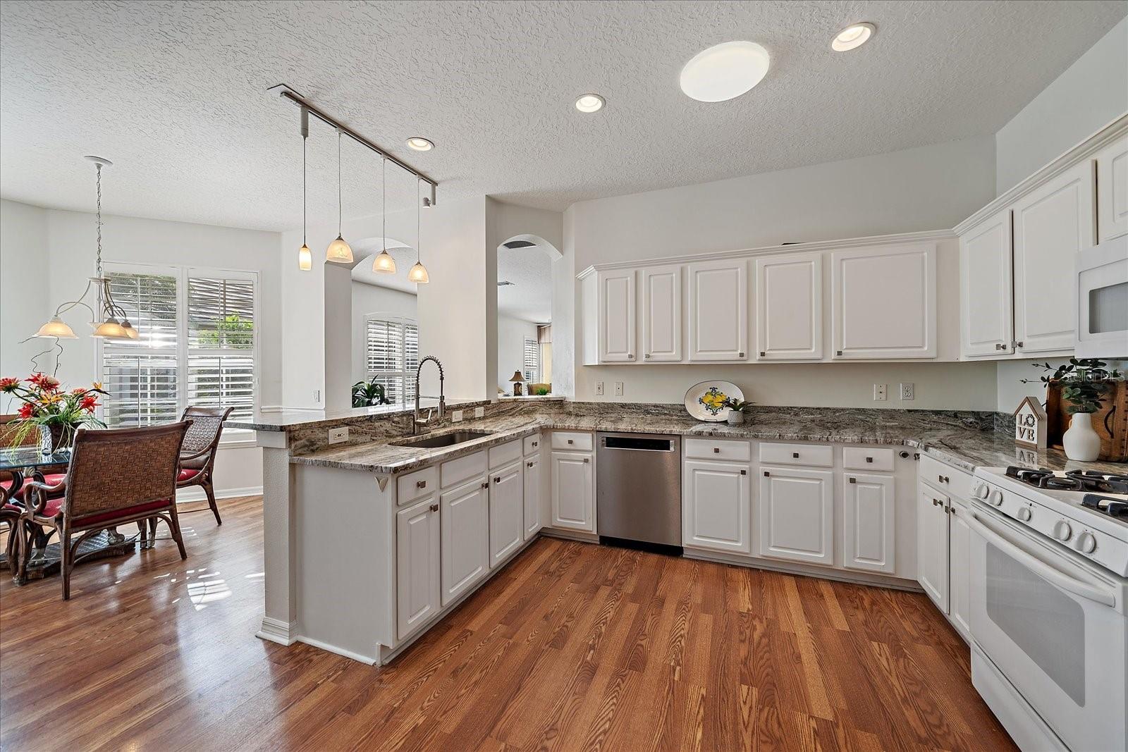 Image 15 of 30 For 7011 Woodmore Terrace