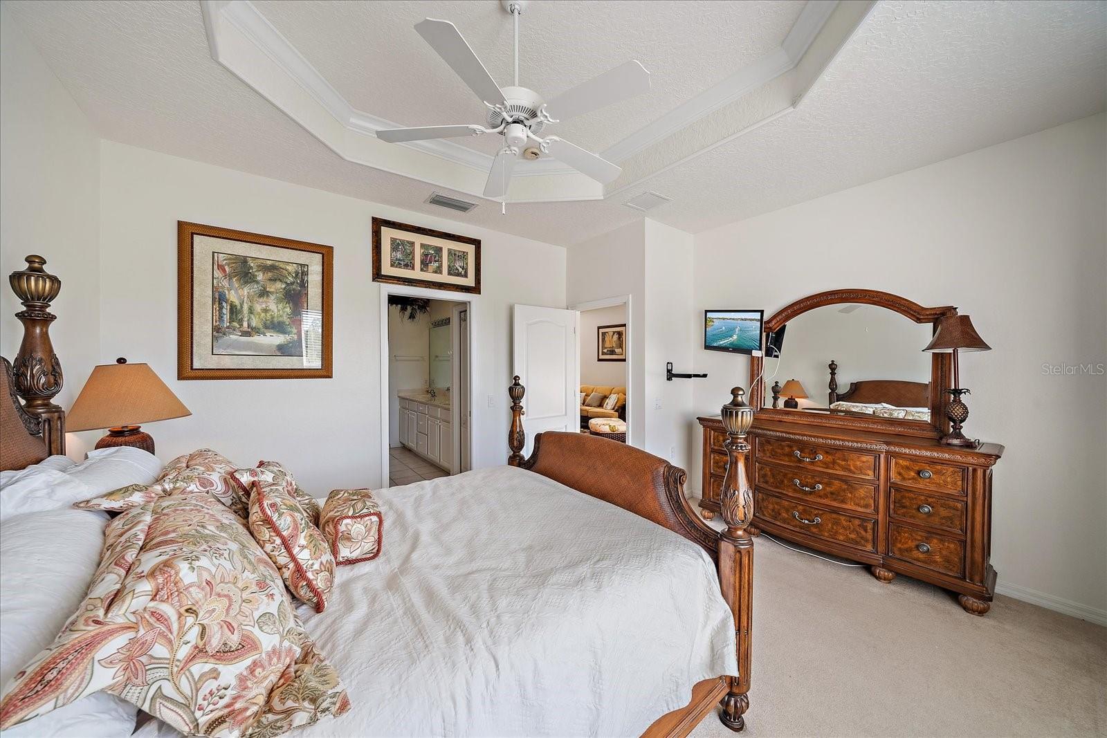 Image 18 of 30 For 7011 Woodmore Terrace