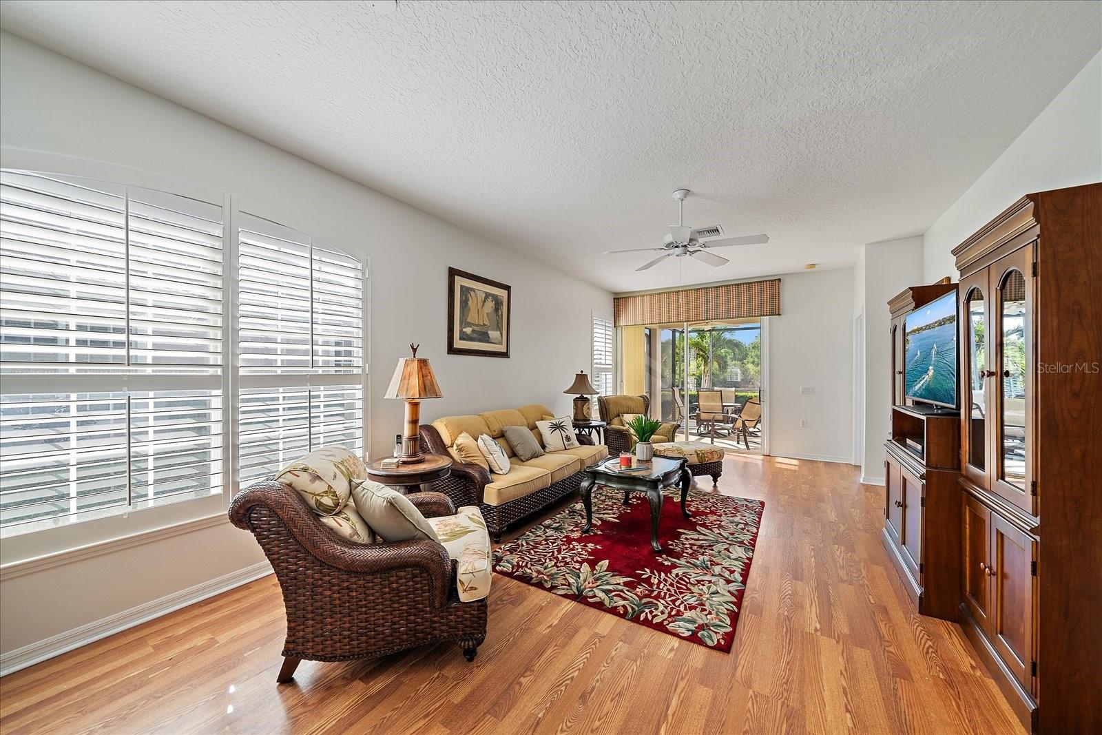 Image 5 of 30 For 7011 Woodmore Terrace