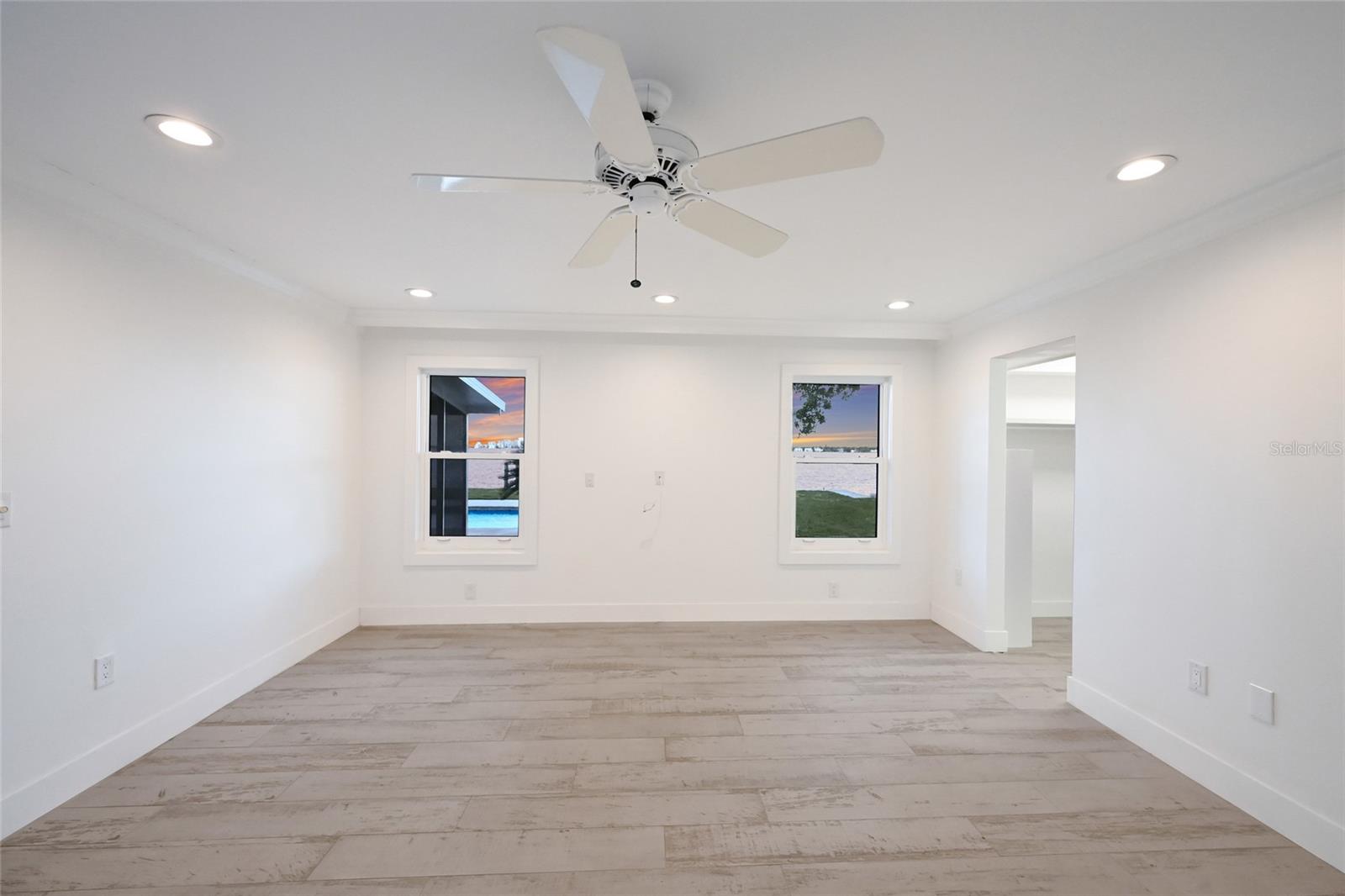 Image 31 of 48 For 843 Norsota Way