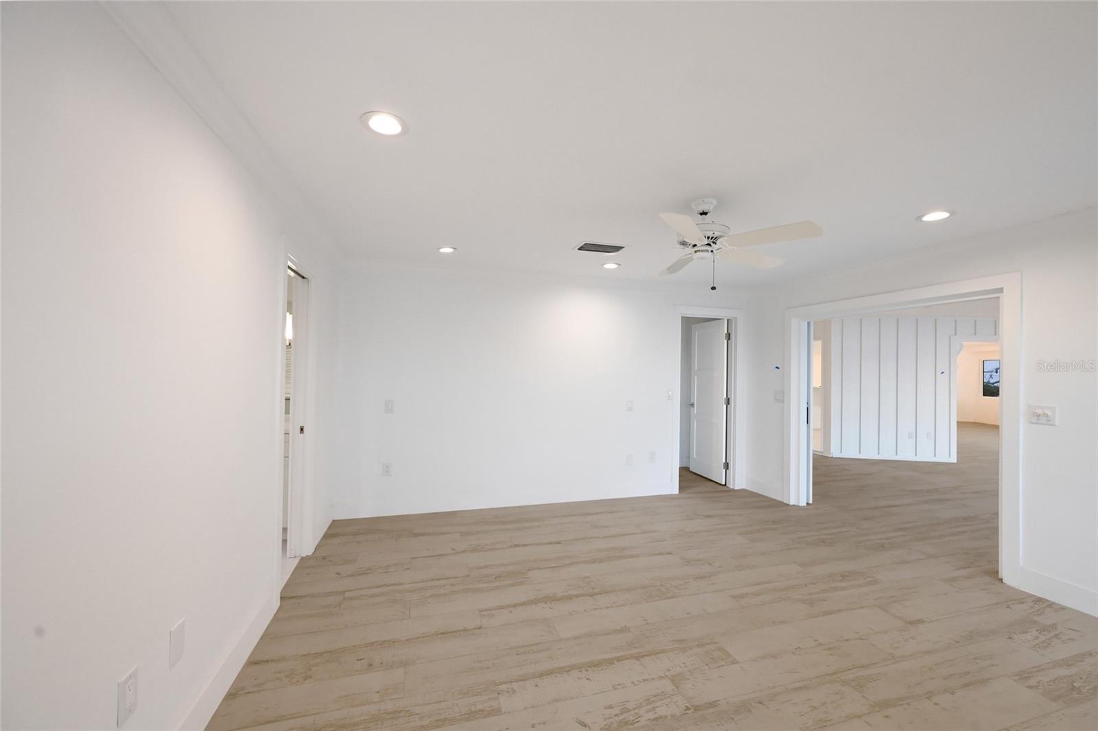 Image 32 of 48 For 843 Norsota Way