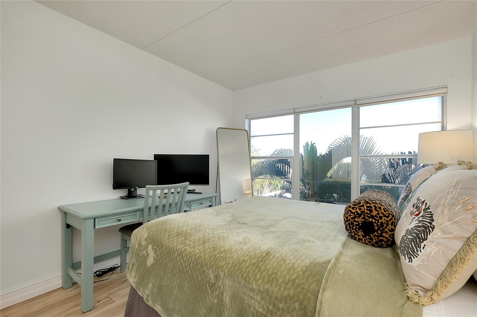 Image 23 of 43 For 3806 Gulf Of Mexico Drive C310