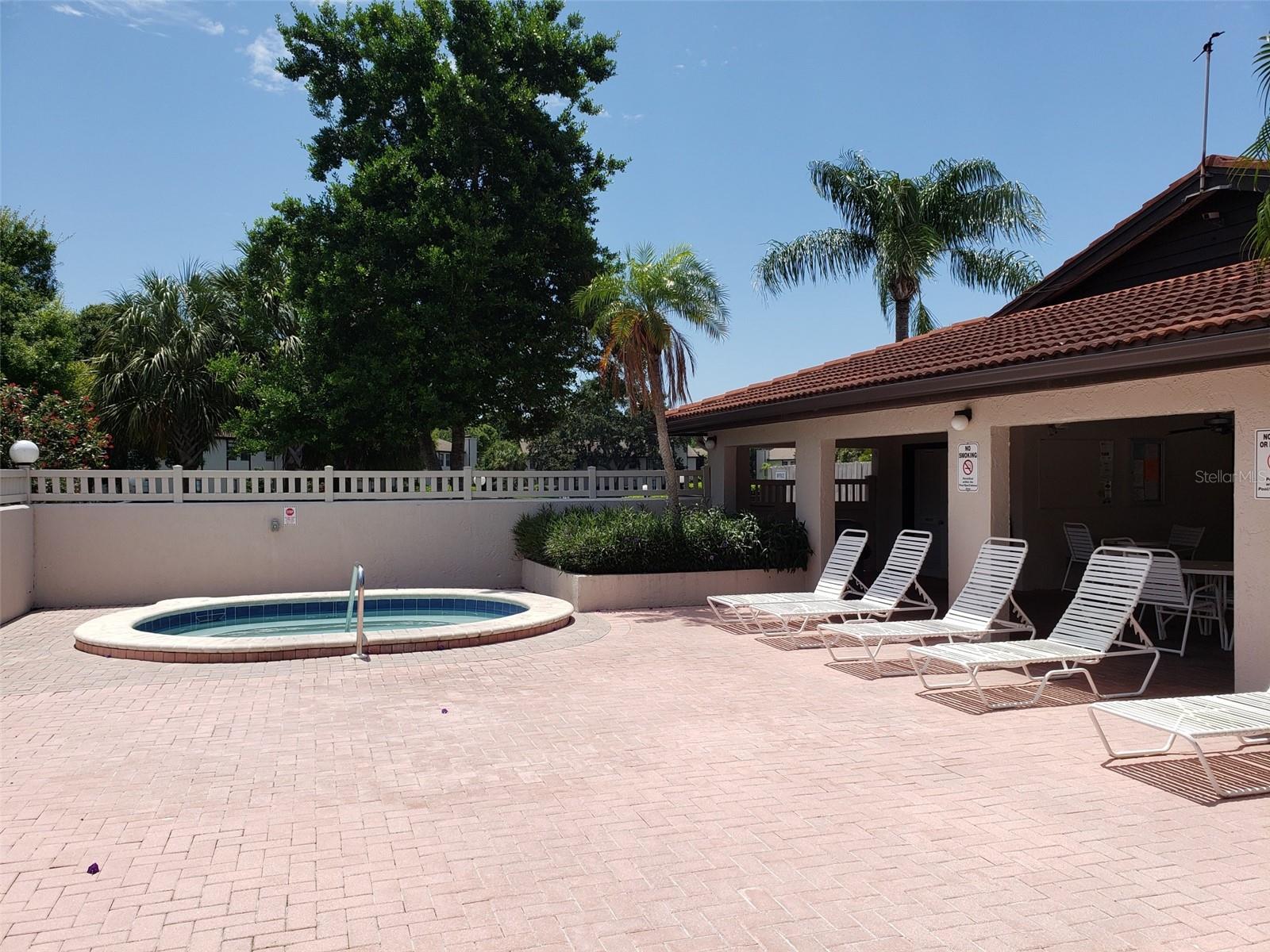 Listing photo id 26 for 3774 59th Avenue W 3774