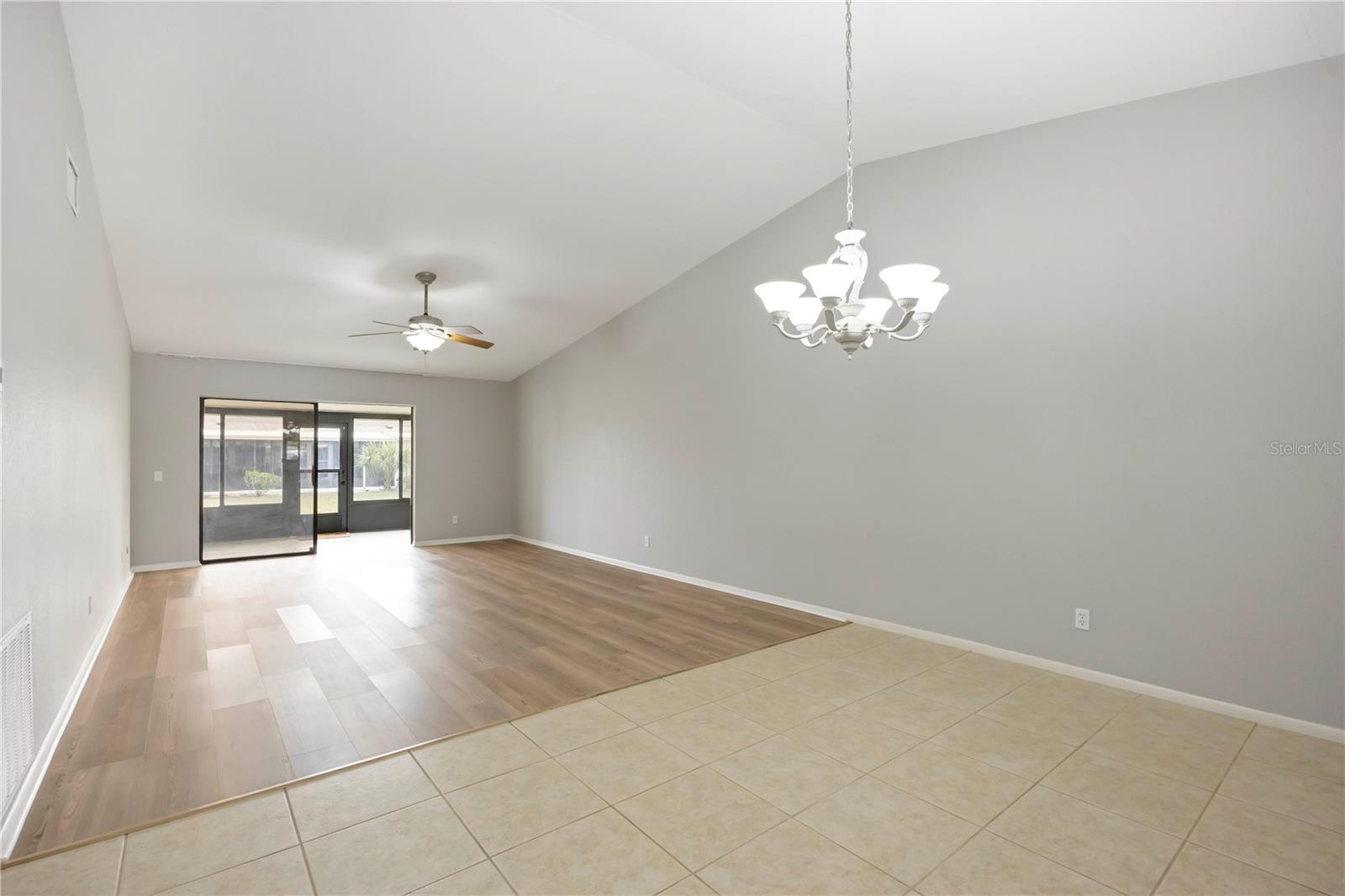 Image 17 of 53 For 6515 Heritage Lane 2615