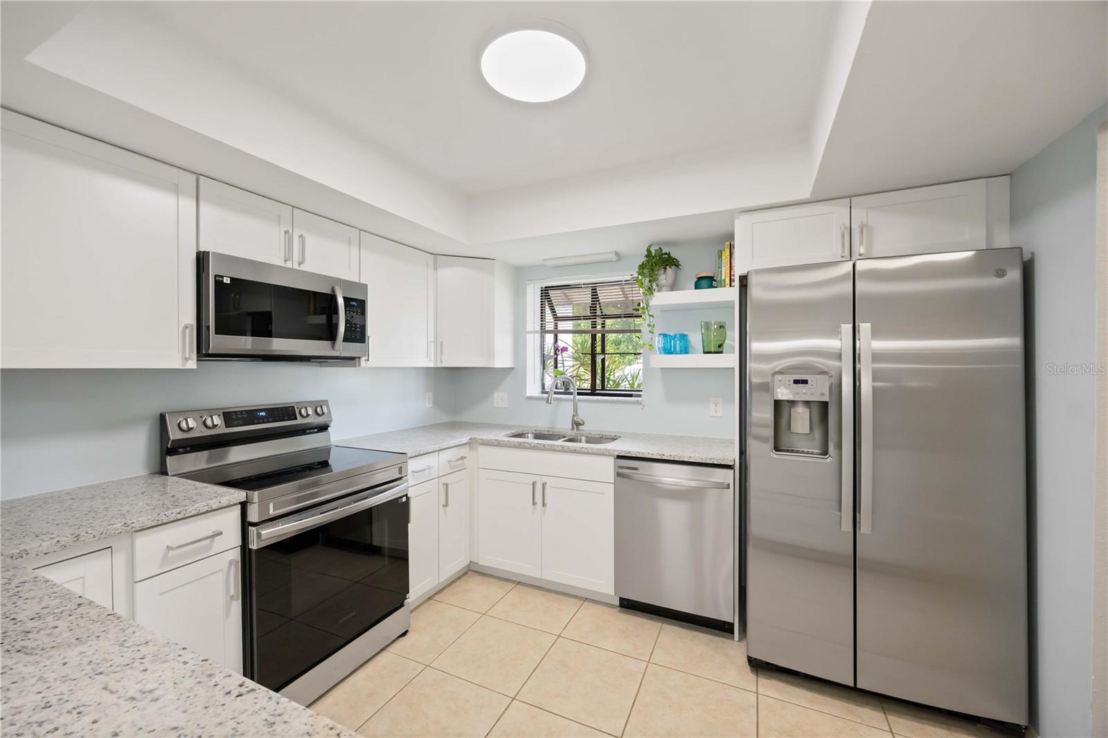 Image 2 of 53 For 6515 Heritage Lane 2615