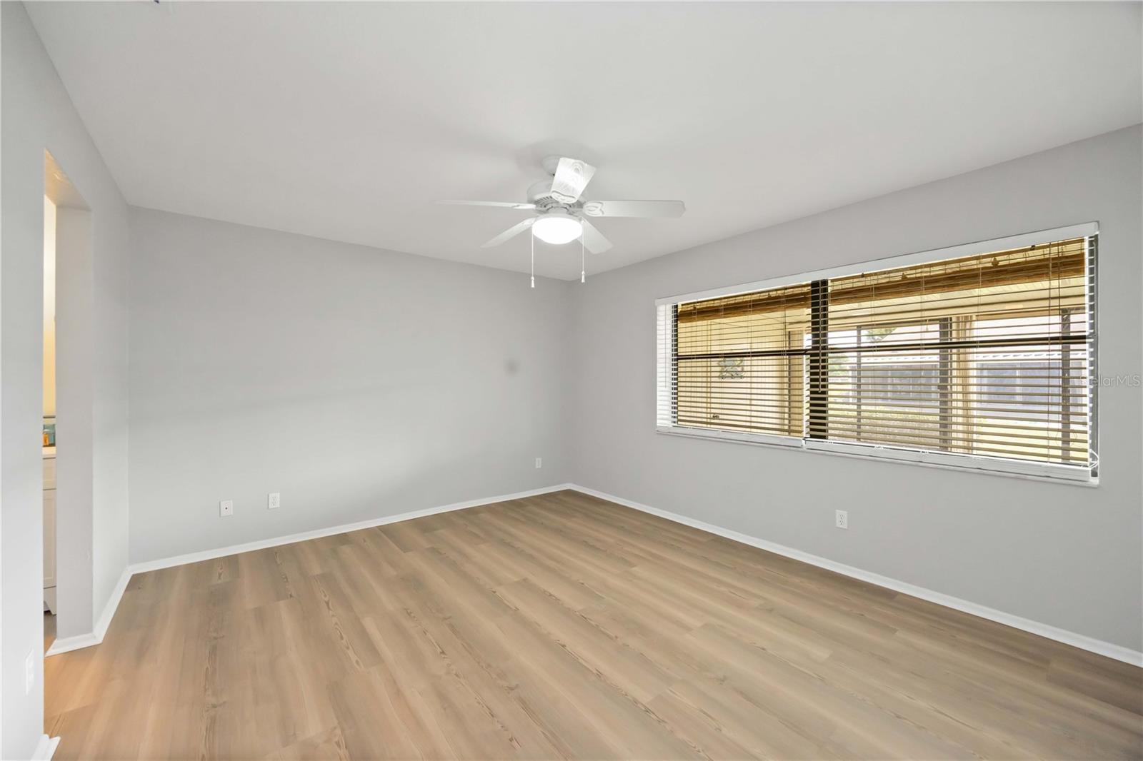 Image 23 of 53 For 6515 Heritage Lane 2615