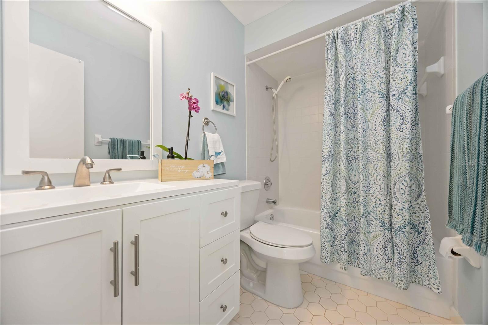 Image 26 of 53 For 6515 Heritage Lane 2615