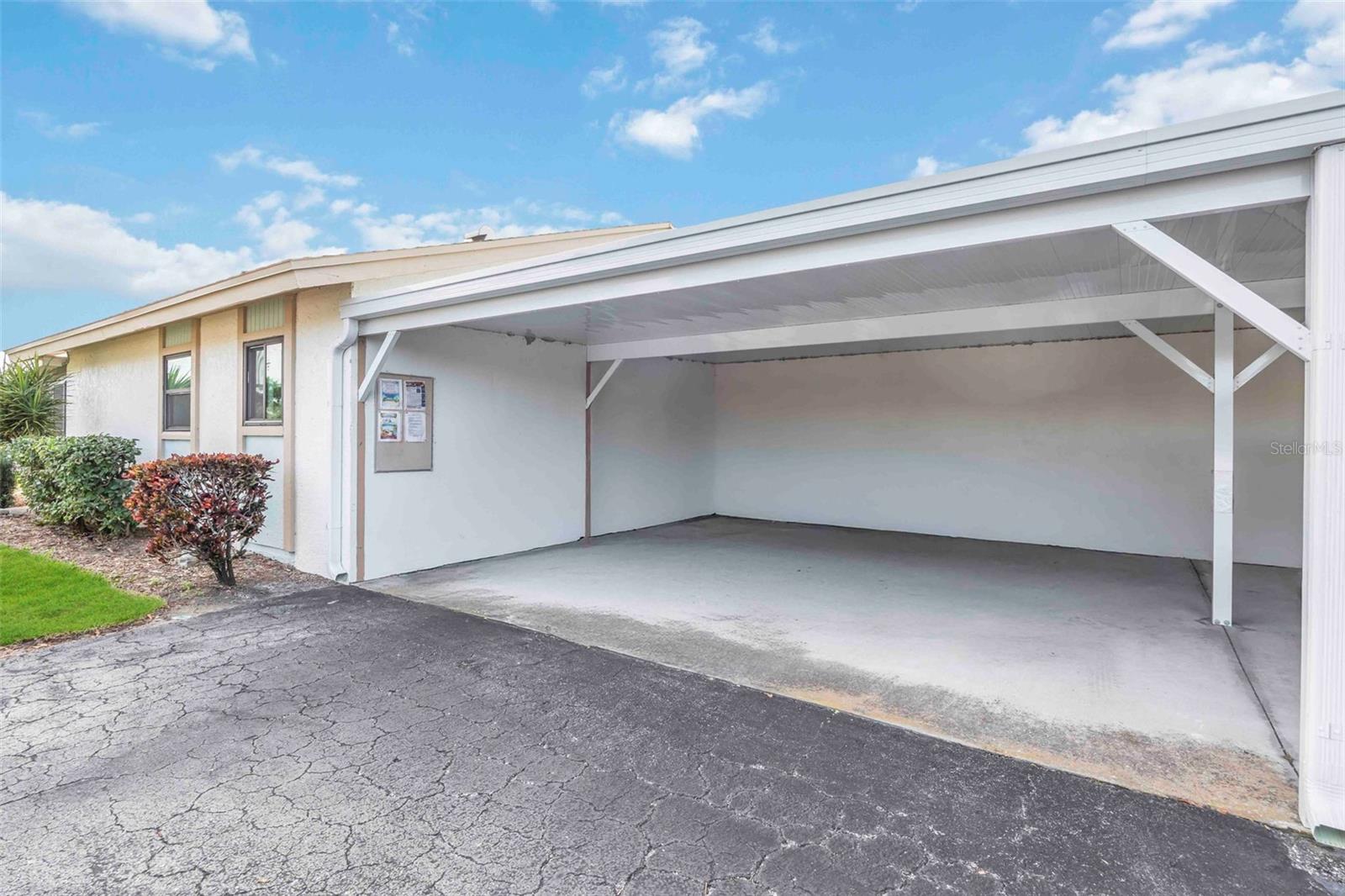 Image 35 of 53 For 6515 Heritage Lane 2615