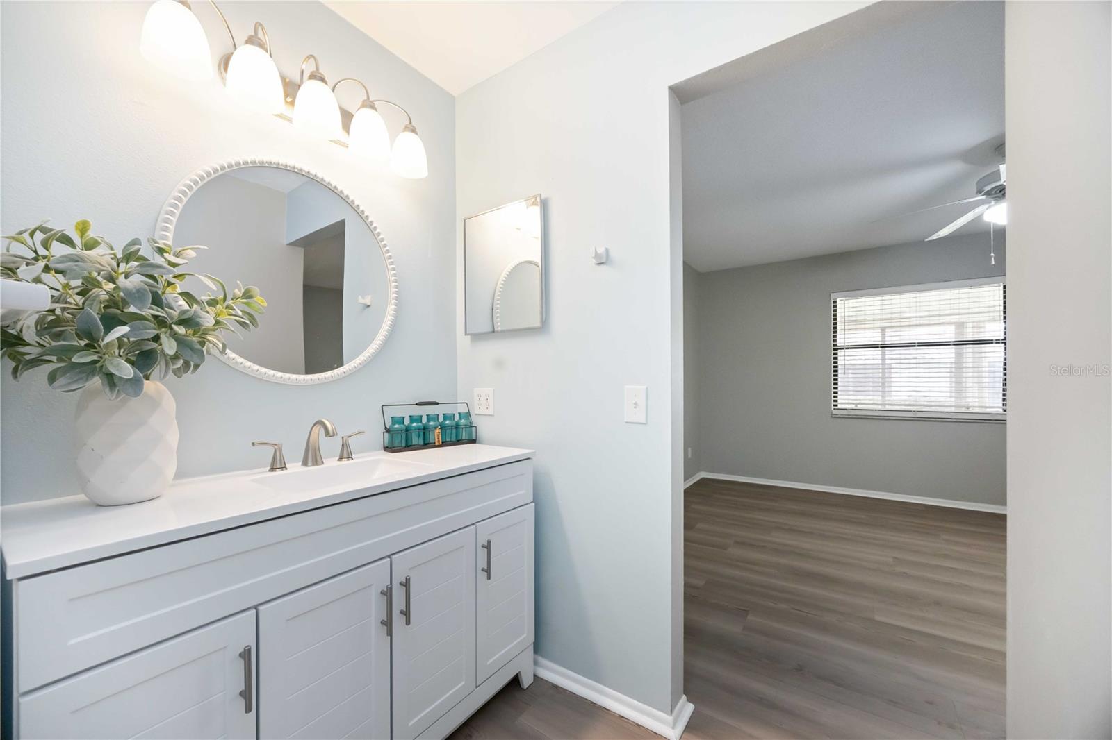 Image 4 of 53 For 6515 Heritage Lane 2615