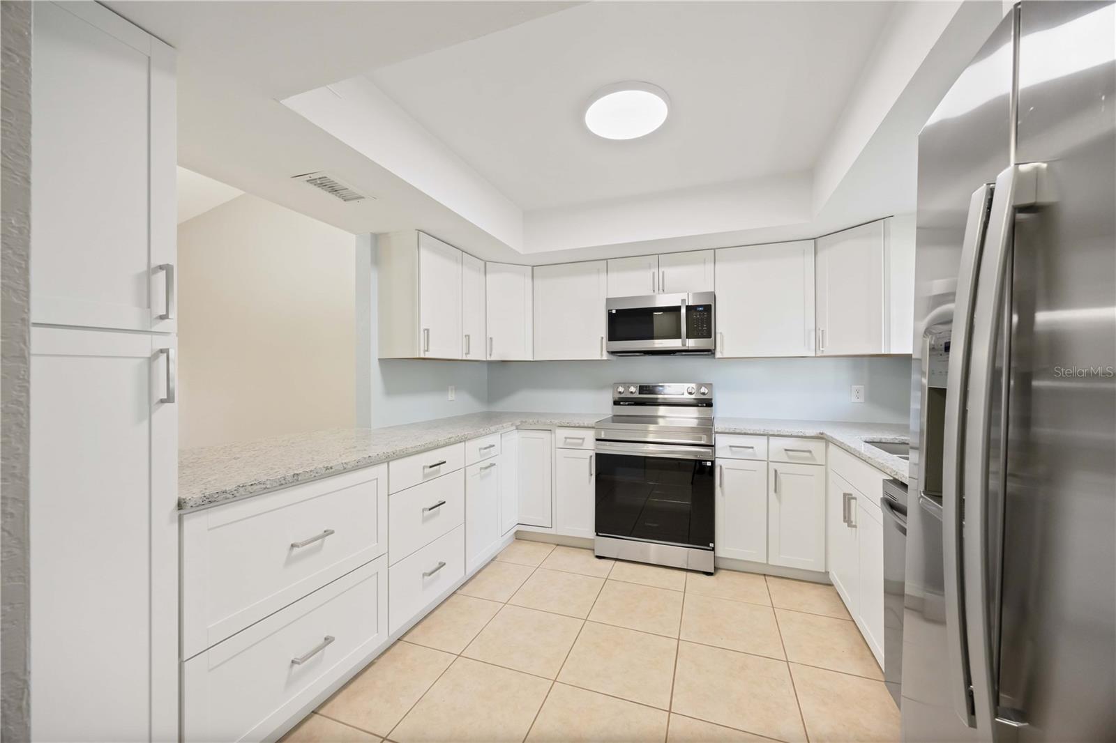 Image 7 of 53 For 6515 Heritage Lane 2615