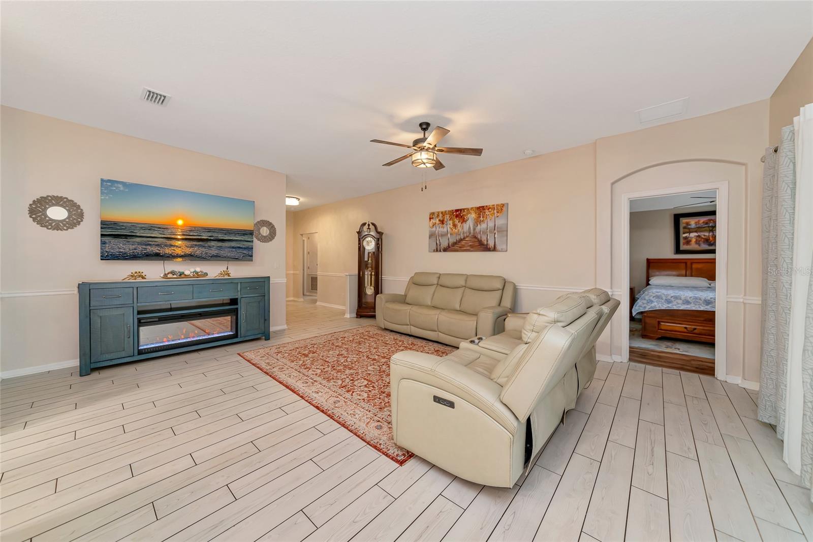 Image 10 of 49 For 8106 120th Avenue E