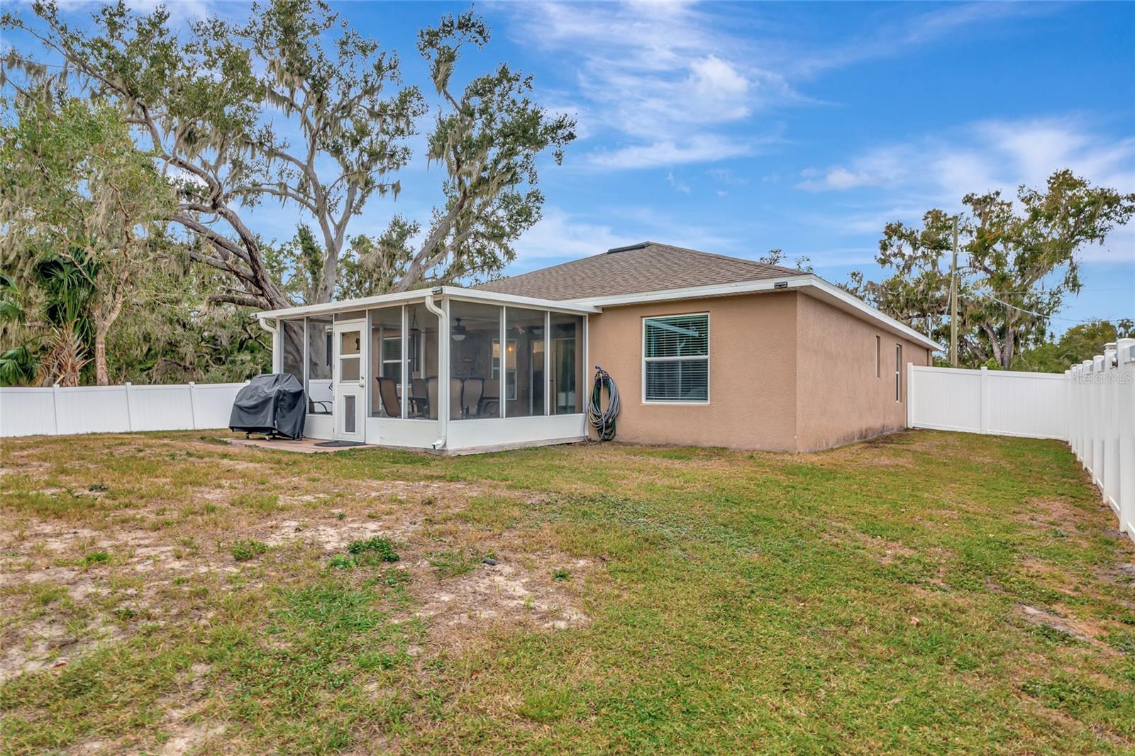 Image 33 of 49 For 8106 120th Avenue E