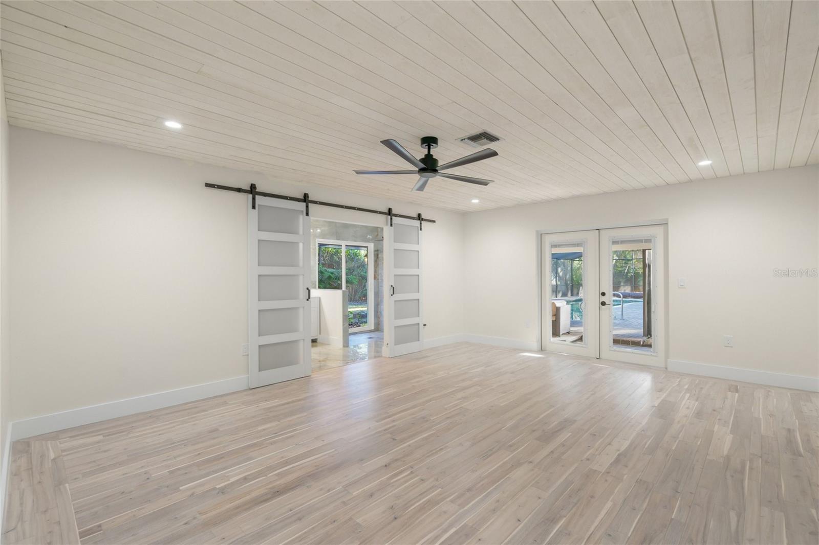 Image 10 of 35 For 4916 Hidden Oaks Trail