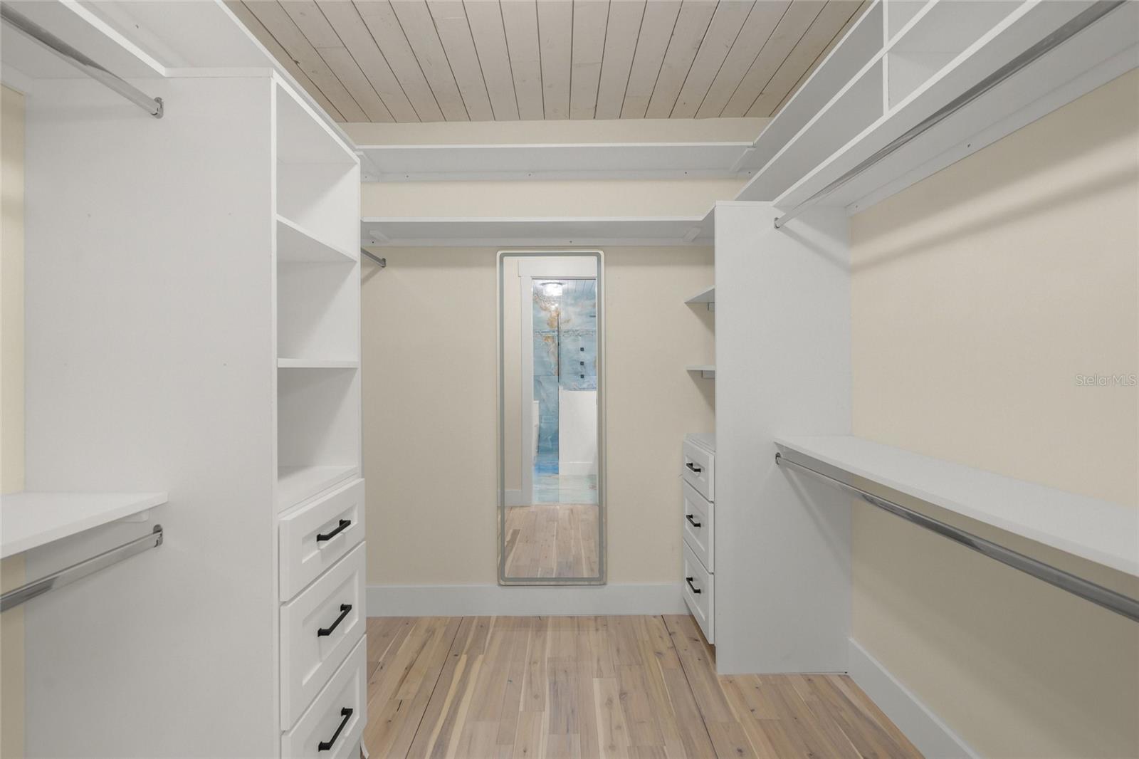 Image 14 of 35 For 4916 Hidden Oaks Trail