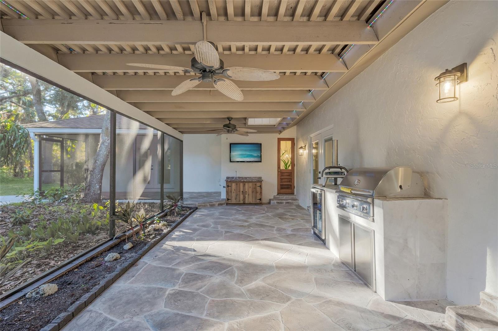 Image 18 of 35 For 4916 Hidden Oaks Trail