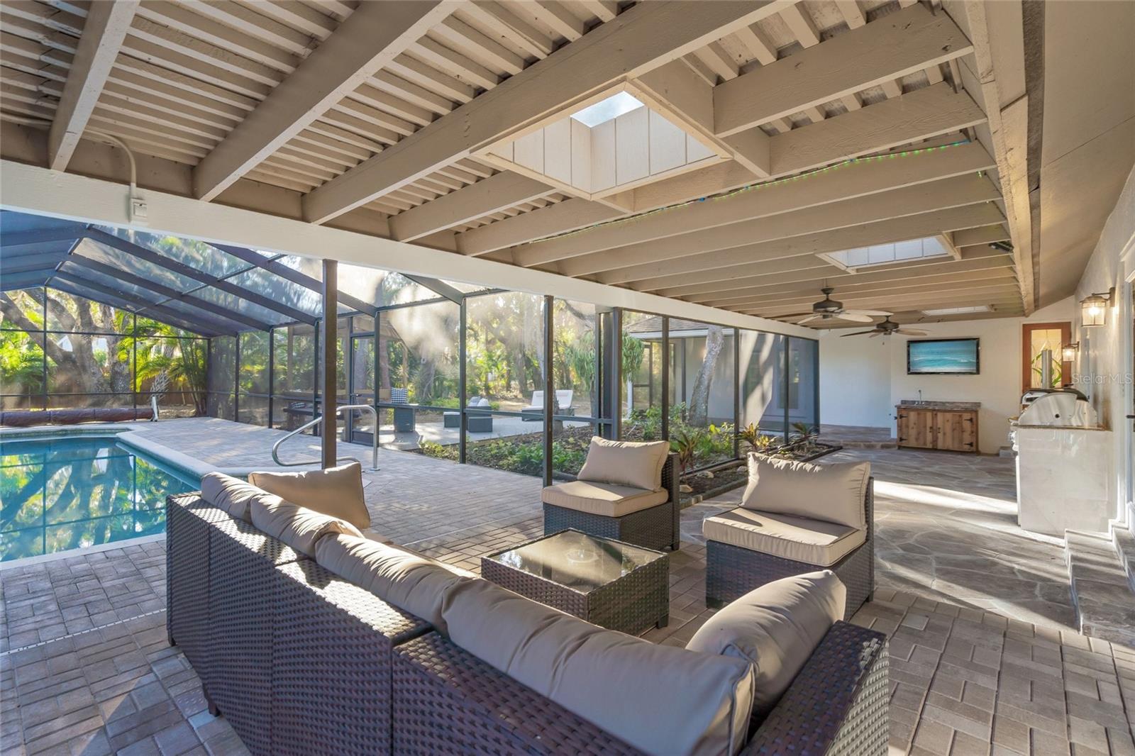 Image 20 of 35 For 4916 Hidden Oaks Trail