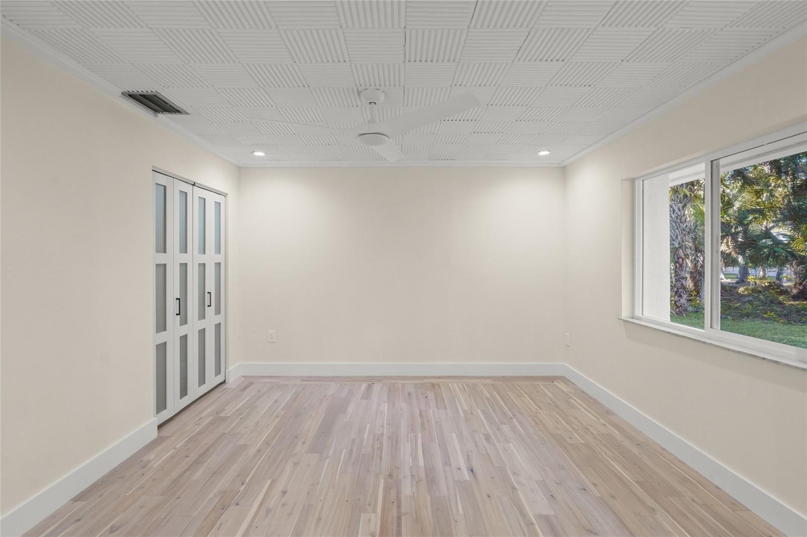 Image 28 of 35 For 4916 Hidden Oaks Trail