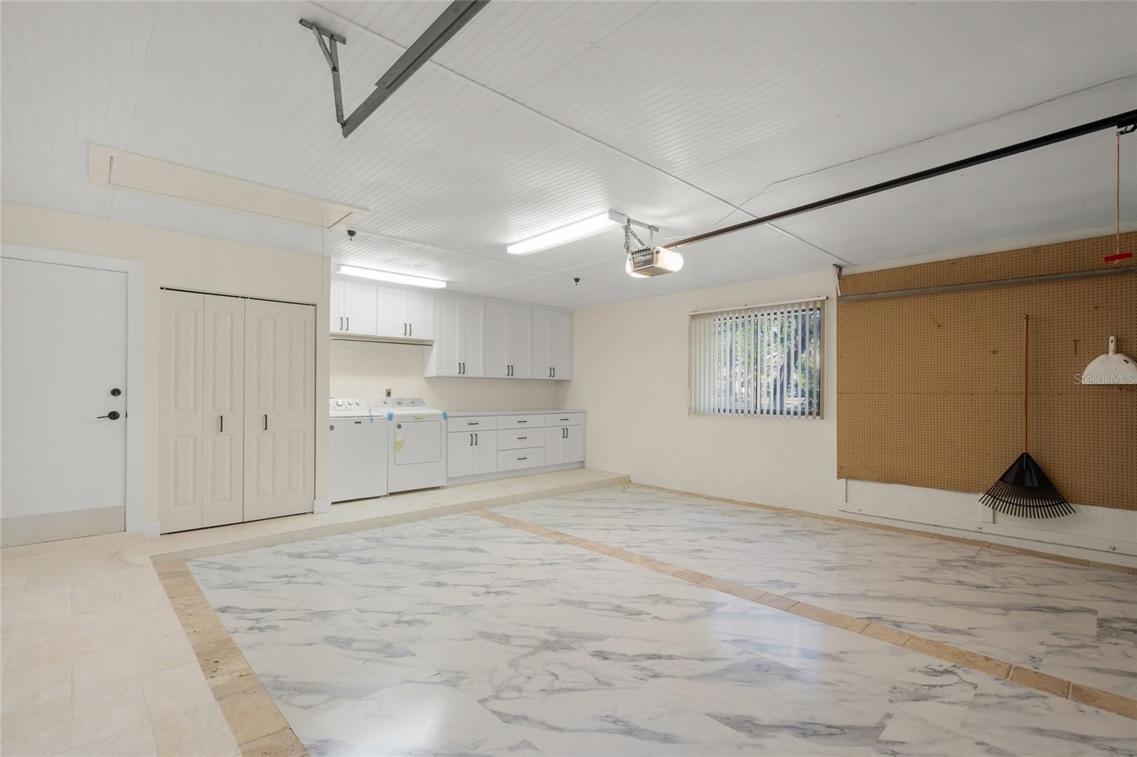 Image 31 of 35 For 4916 Hidden Oaks Trail