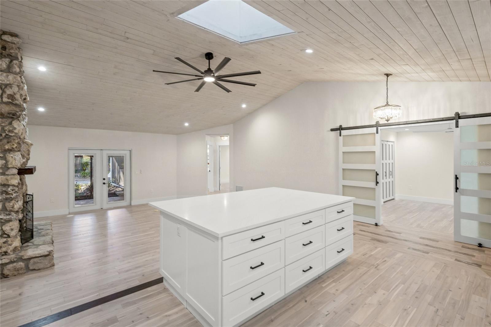 Image 6 of 35 For 4916 Hidden Oaks Trail