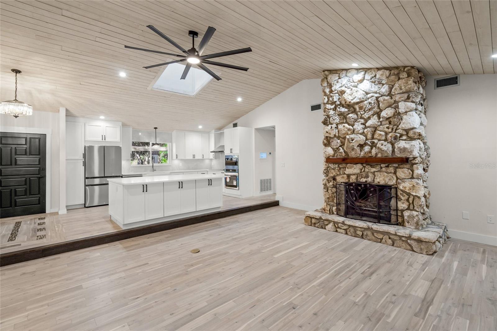 Image 7 of 35 For 4916 Hidden Oaks Trail