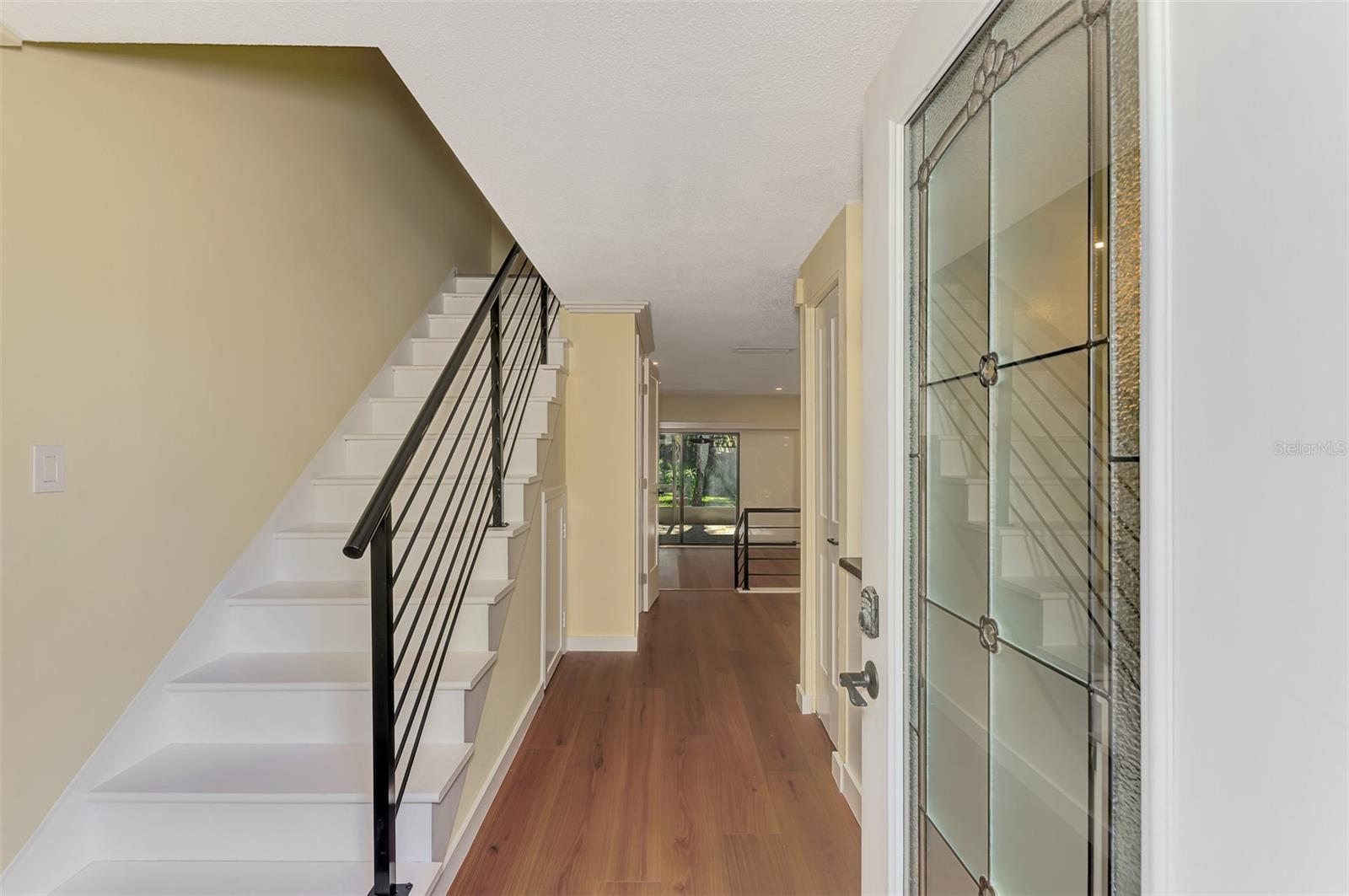 Image 10 of 60 For 707 Venice Avenue 707a