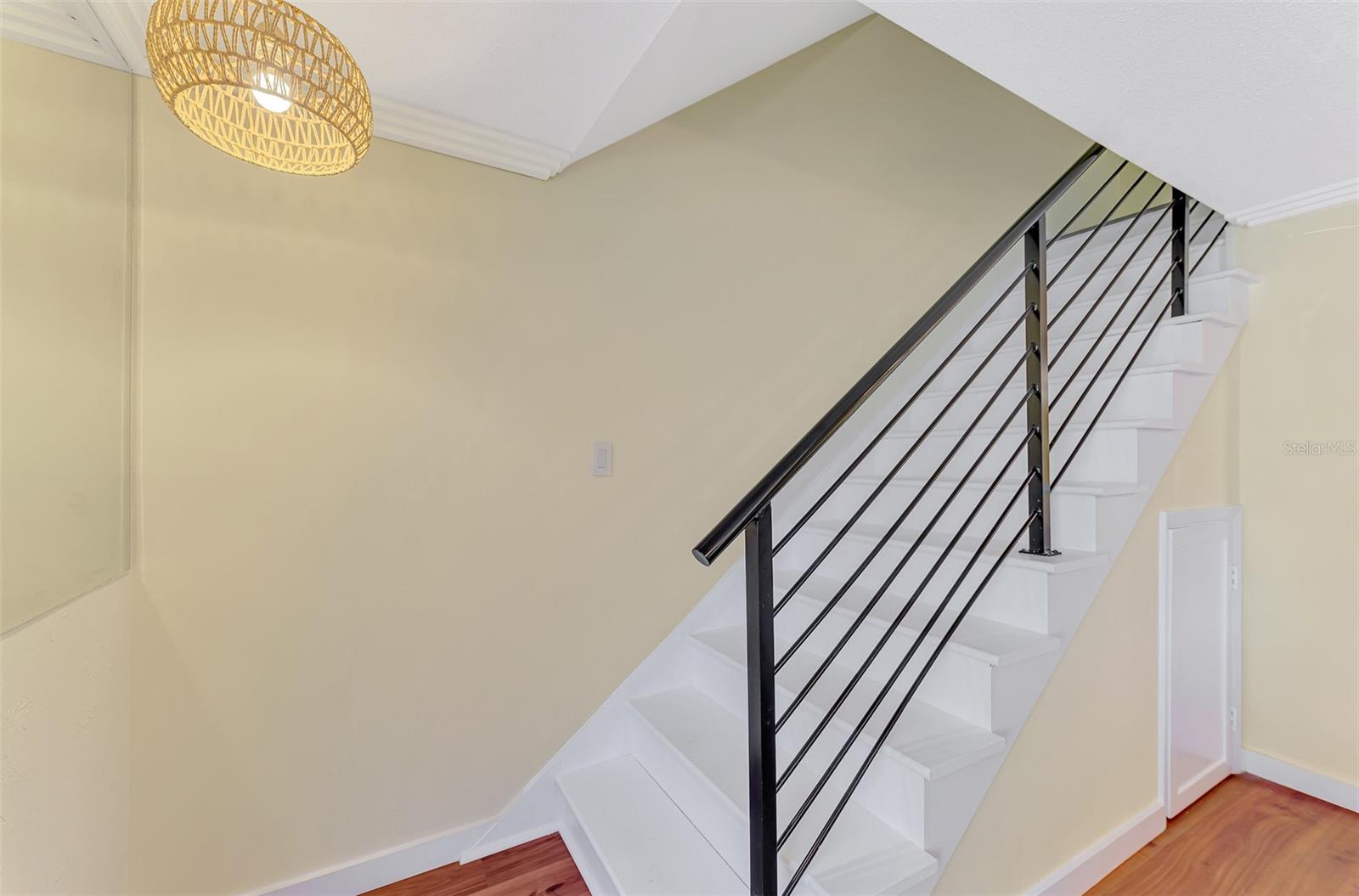 Image 29 of 60 For 707 Venice Avenue 707a