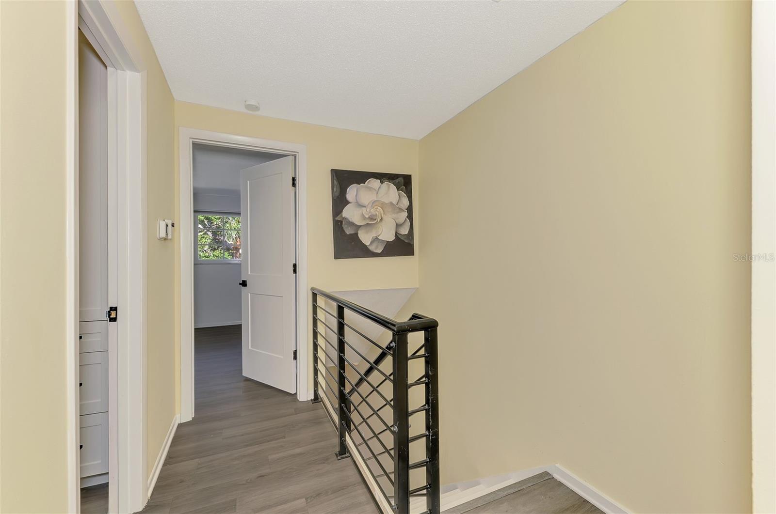 Image 30 of 60 For 707 Venice Avenue 707a